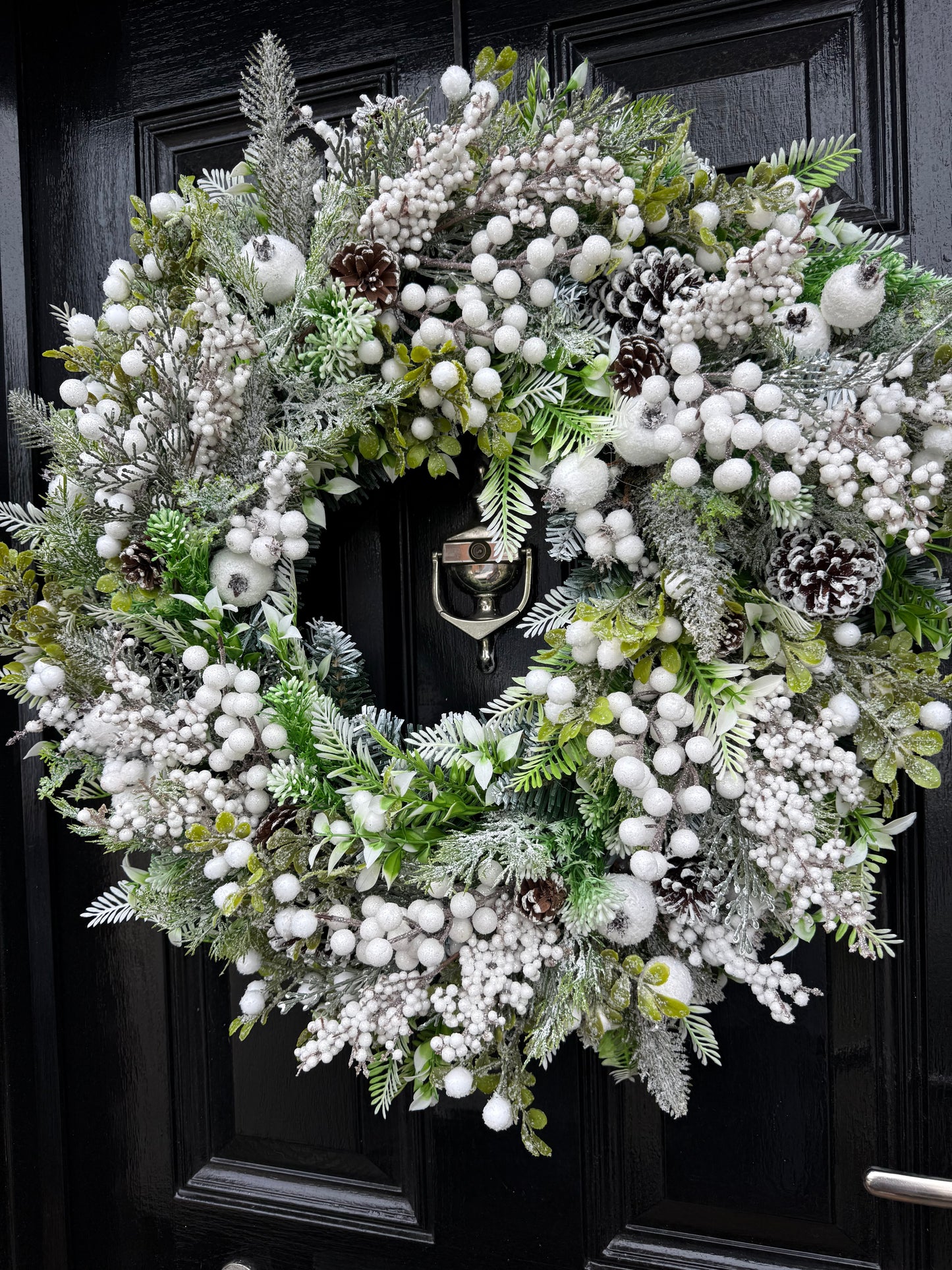 65cm DELUXE WINTER WONDERLAND FROSTED GLITTER BERRY WREATH - IMMEDIATE DESPATCH