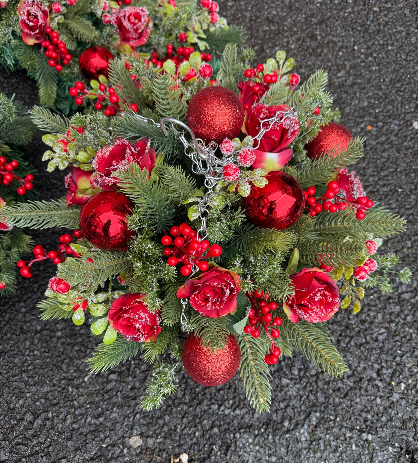 CHRISTMAS DEAL MATCHING WREATH, GARLAND & HANGING BASKET RED TRADITIONAL
