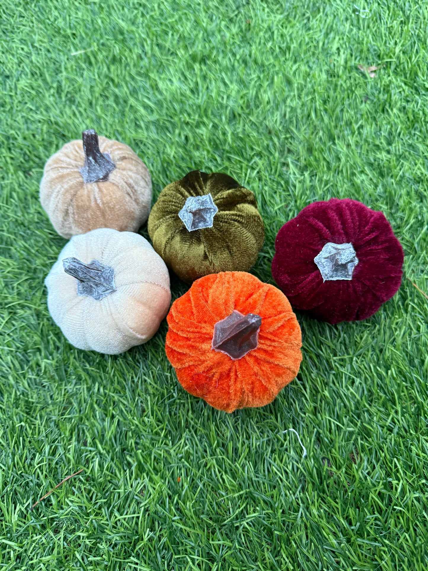 AUTUMN DEAL 2 XL DELUXE ROUND HANGING BASKETS & MATCHING XL DELUXE WREATH - PLEASE CHOOSE PUMPKIN COLOUR (DESPATCH DATE end October)