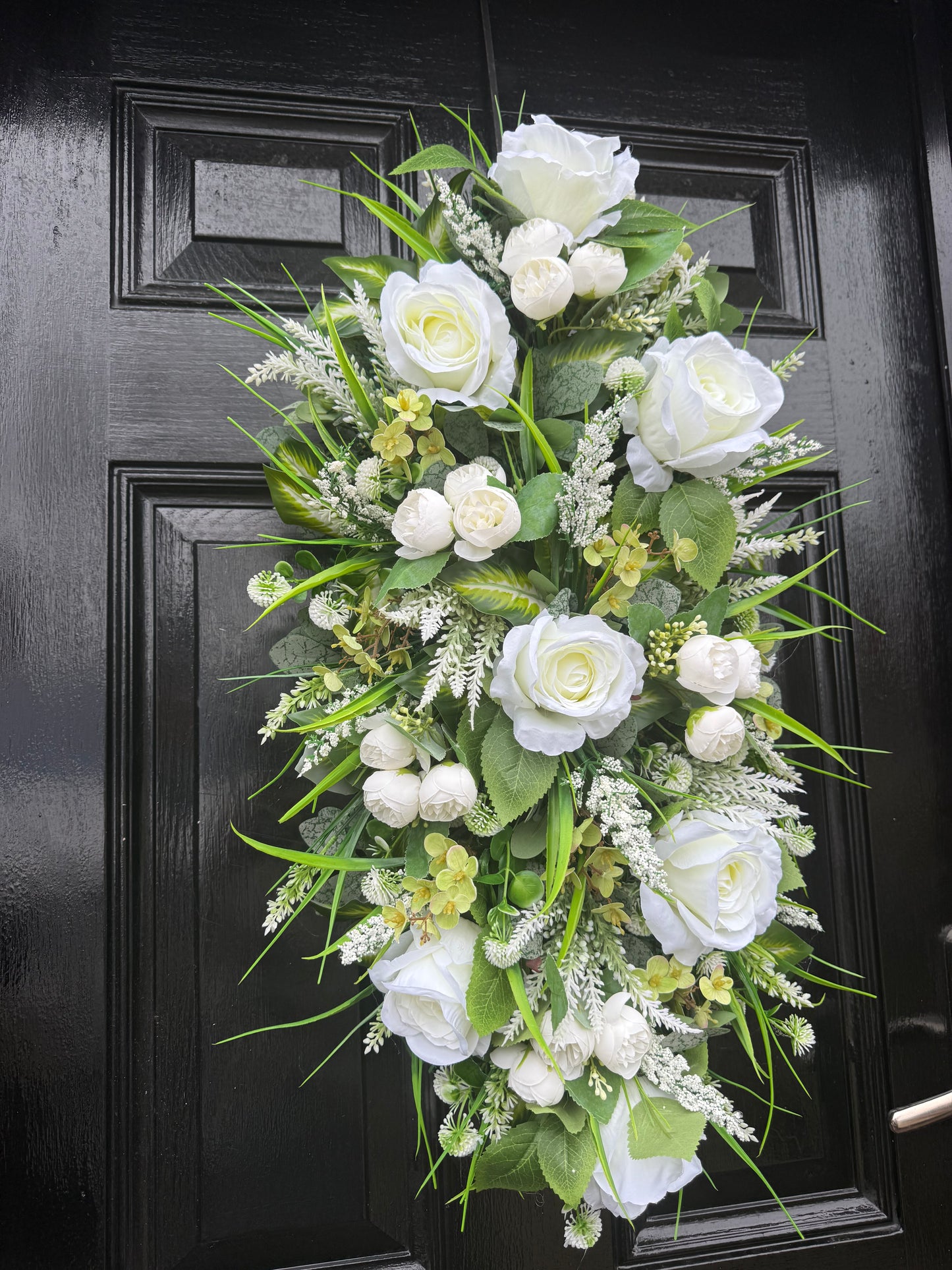 ALL SEASON NEUTRAL MIXED FOLIAGE & ROSE SPRING DOOR SWAG