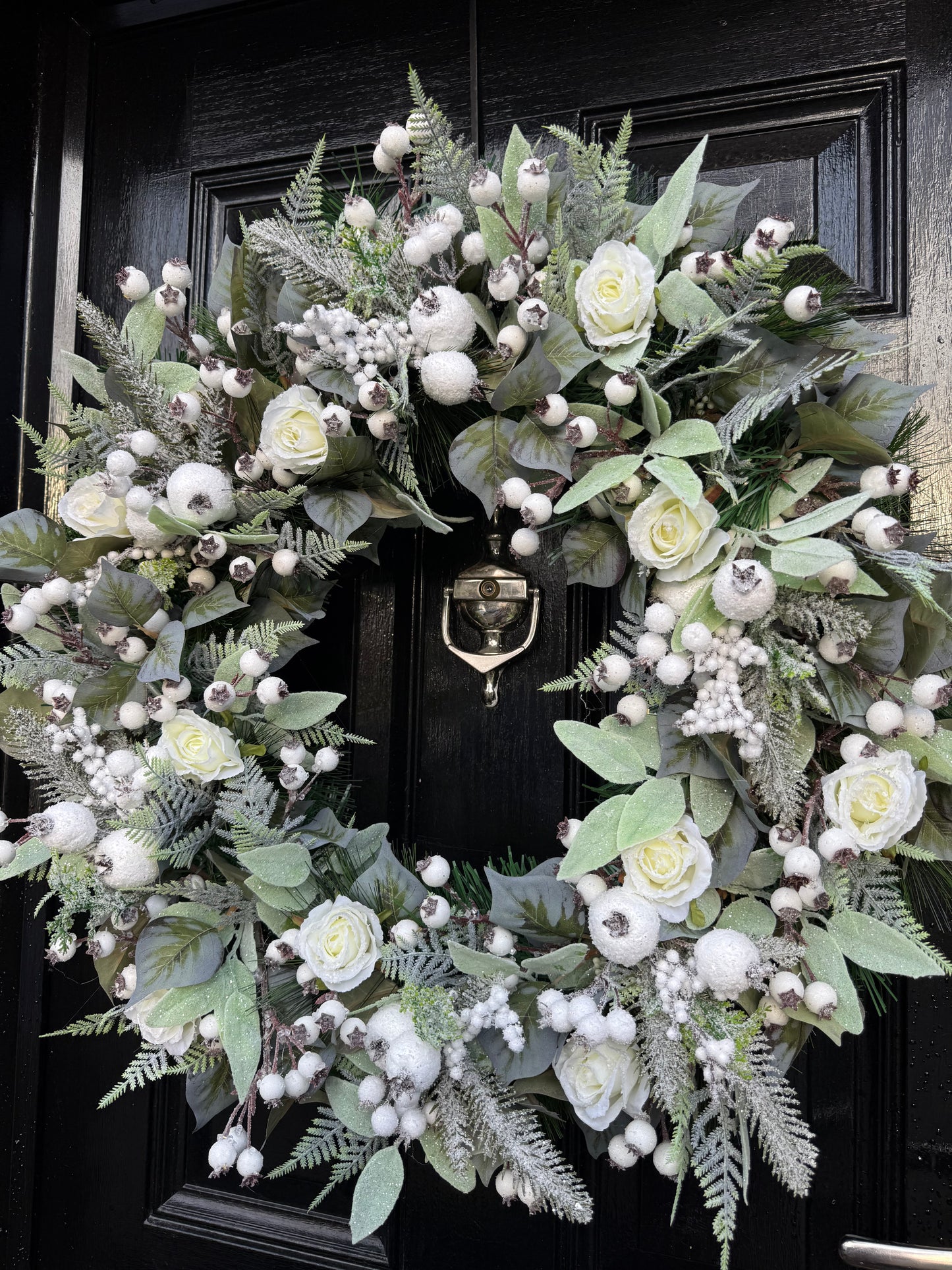 65cm DELUXE WINTER FROSTED FOLIAGE, ROSEHIP & ROSES WREATH