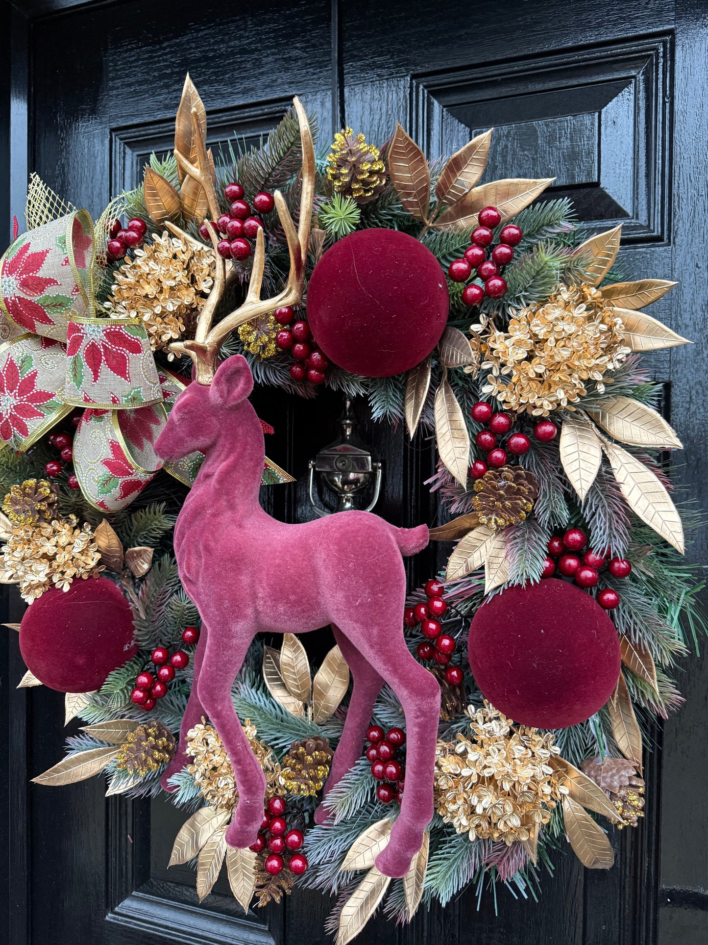 65cm DELUXE WREATH BURGUNDY/GOLD STAG