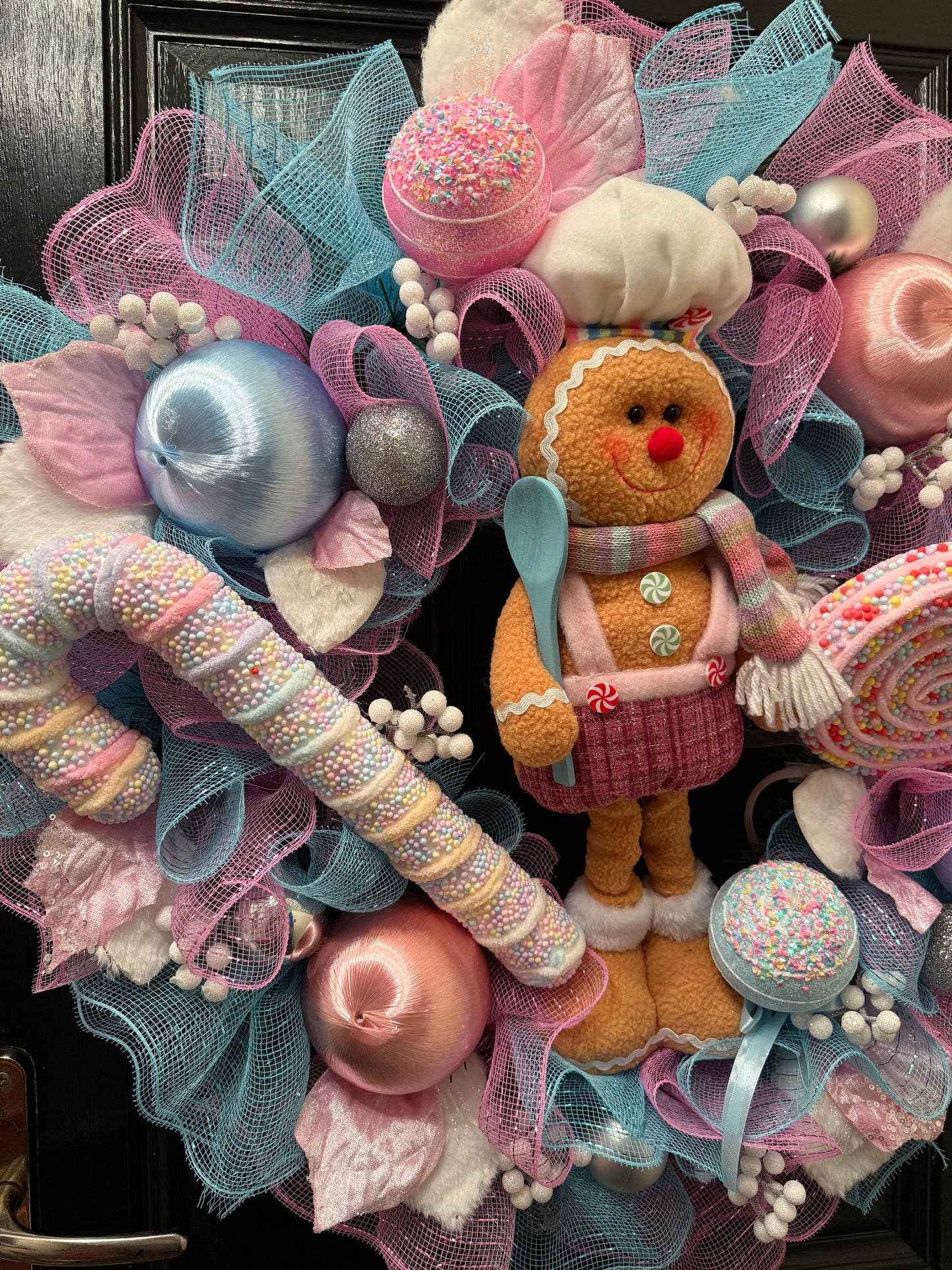 65cm SUPER DELUXE PASTEL GINGERBREAD WREATH - IMMEDIATE DESPATCH