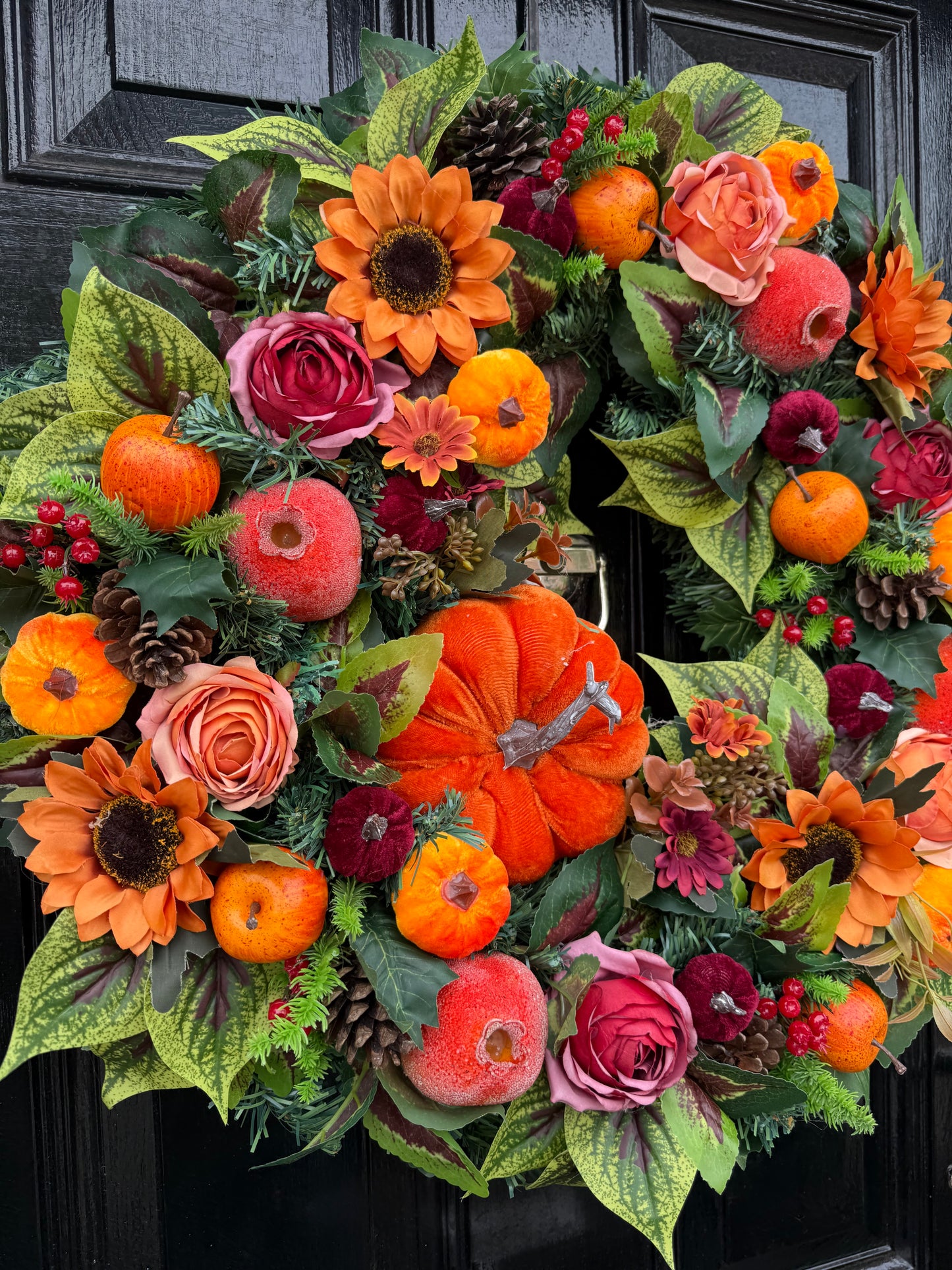 60cm DELUXE BURGUNDY & ORANGE PUMPKIN WOODLAND MIXED FOLIAGE AUTUMN WREATH