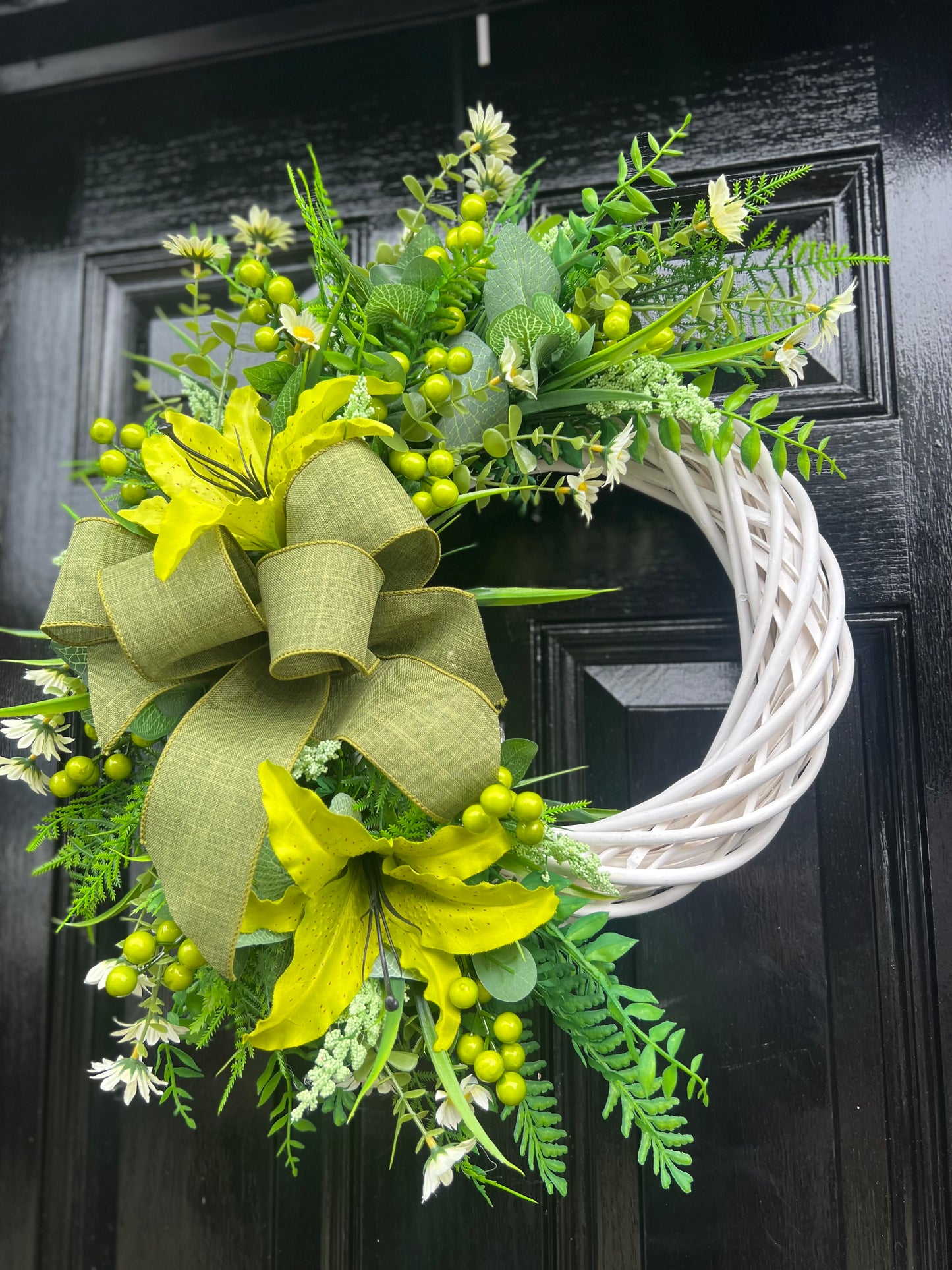 GREENS/NEUTRALS SPRING WICKER WREATH