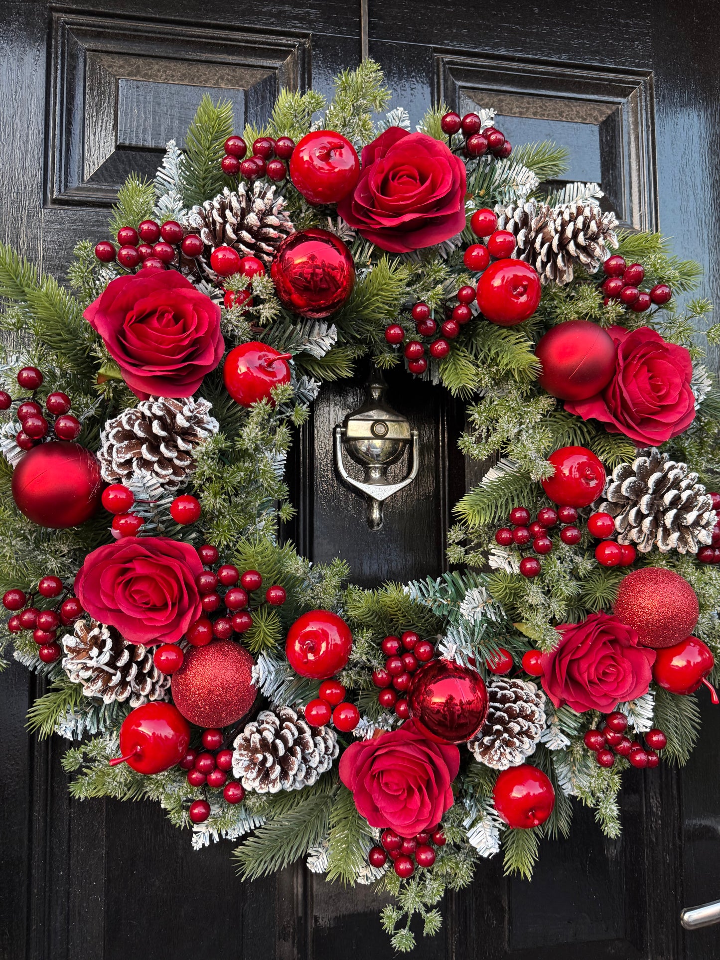 60cm DELUXE TRADITIONAL ROSE BERRY APPLE FOLIAGE WREATH