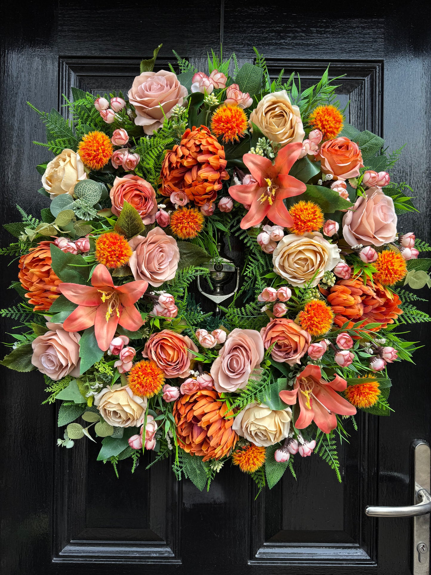 60cm DELUXE THICK FOLIAGE AND MIXED ORANGE / CHAMPAGNE WREATH