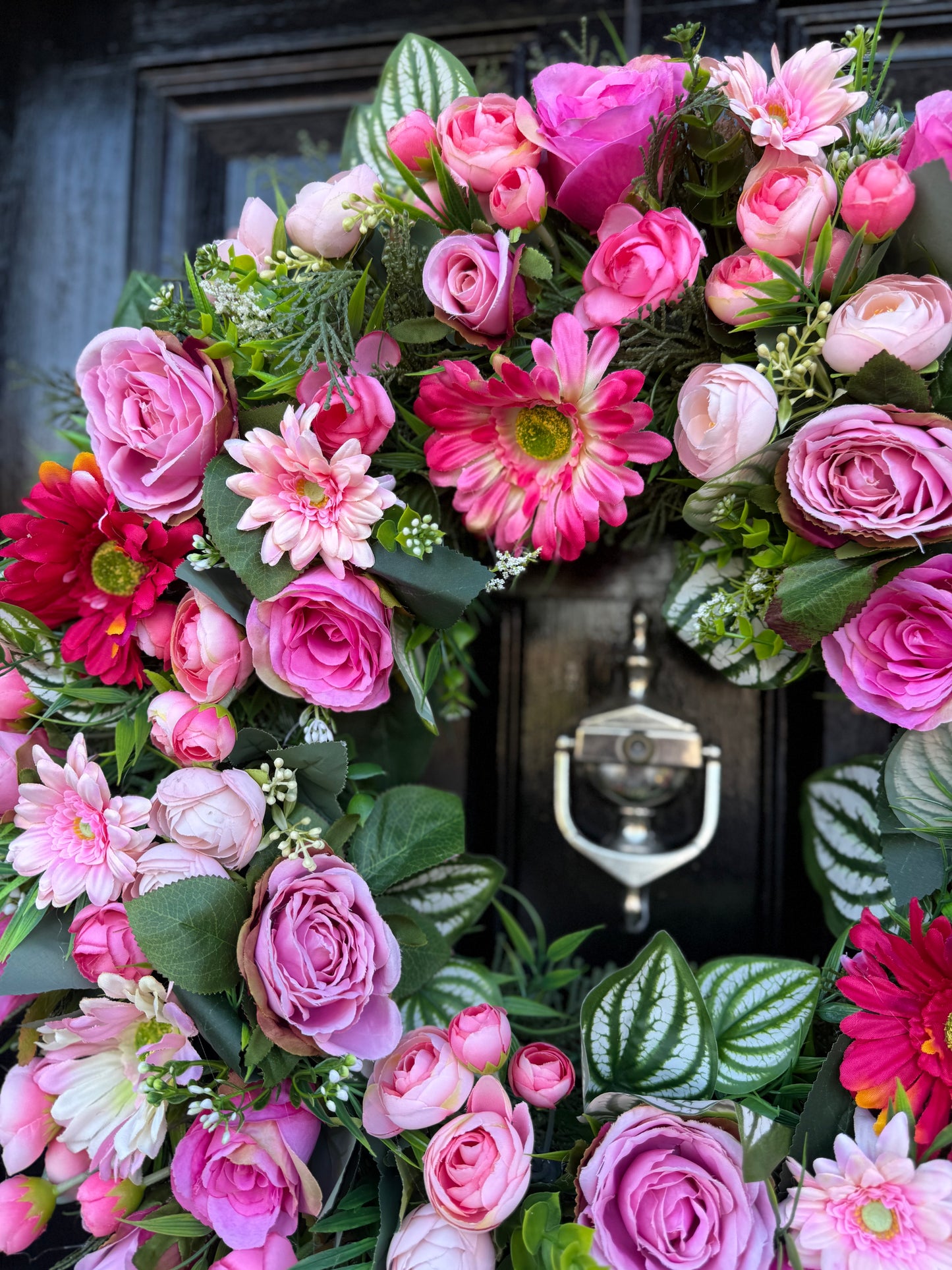 60cm DELUXE THICK FOLIAGE AND MIXED PINK ROSE/GERBERA WREATH