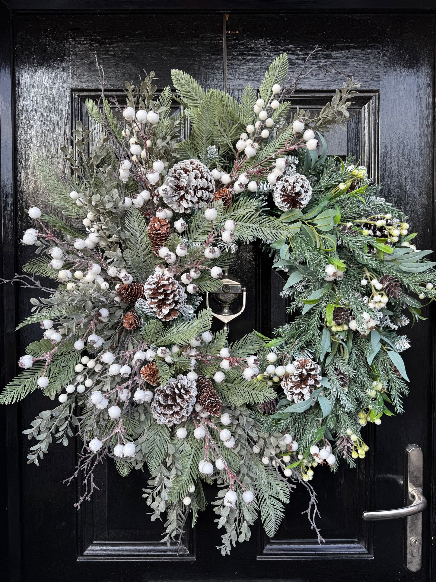 70cm LARGE DELUXE FOLIAGE WOODLAND BERRY WREATH (approx 85cm long)