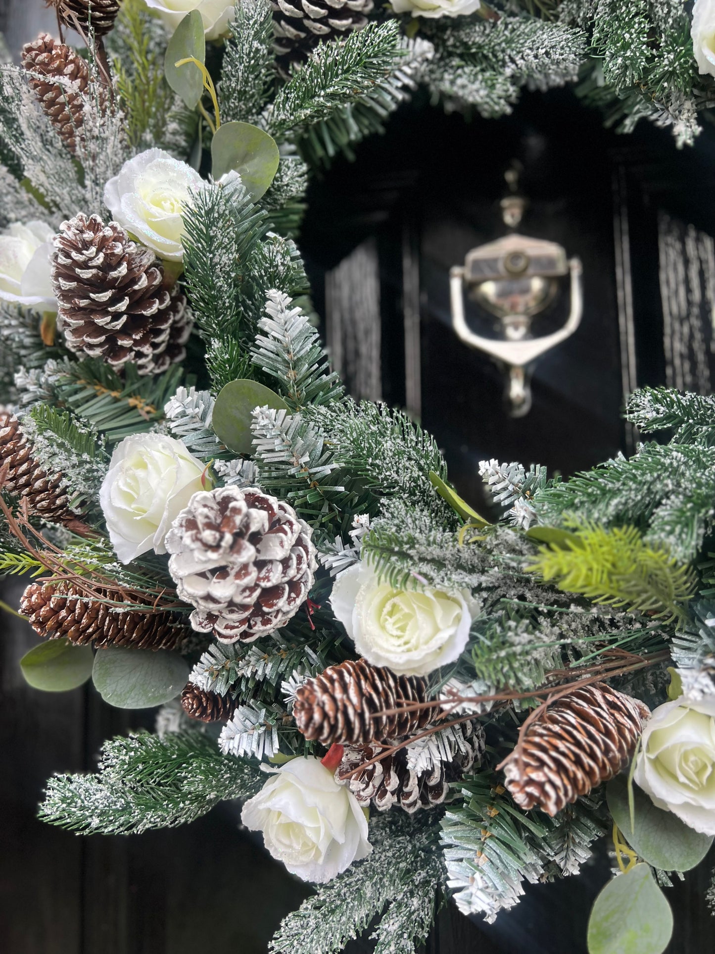 60cm DELUXE FROSTED WREATH WOODLAND/FROSTED ROSES