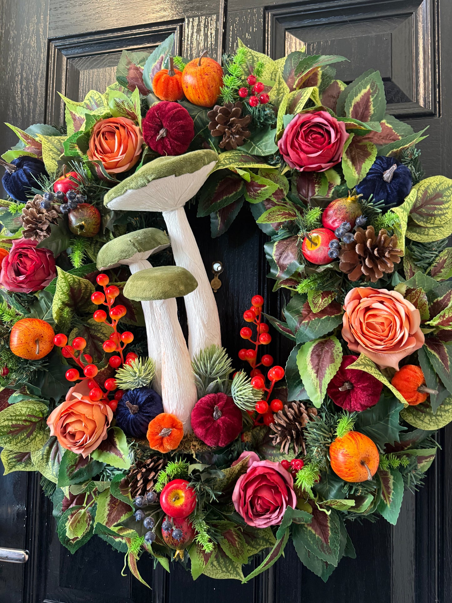 60cm DELUXE GIANT GREEN TOADSTOOL  WOODLAND MIXED FOLIAGE AUTUMN WREATH