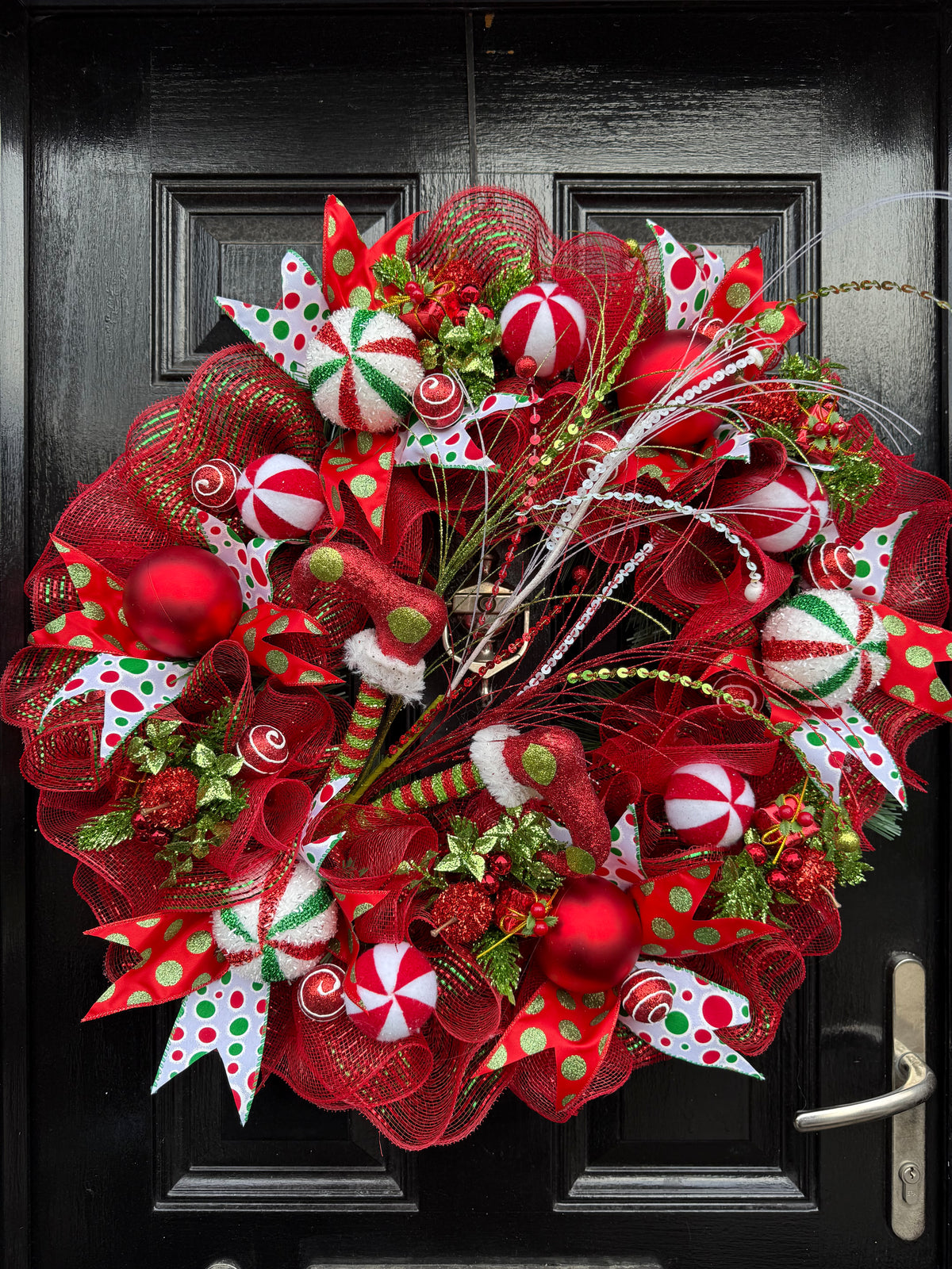 65cm ELF LEGS NOVELTY DELUXE  WREATH - IMMEDIATE DISPATCH