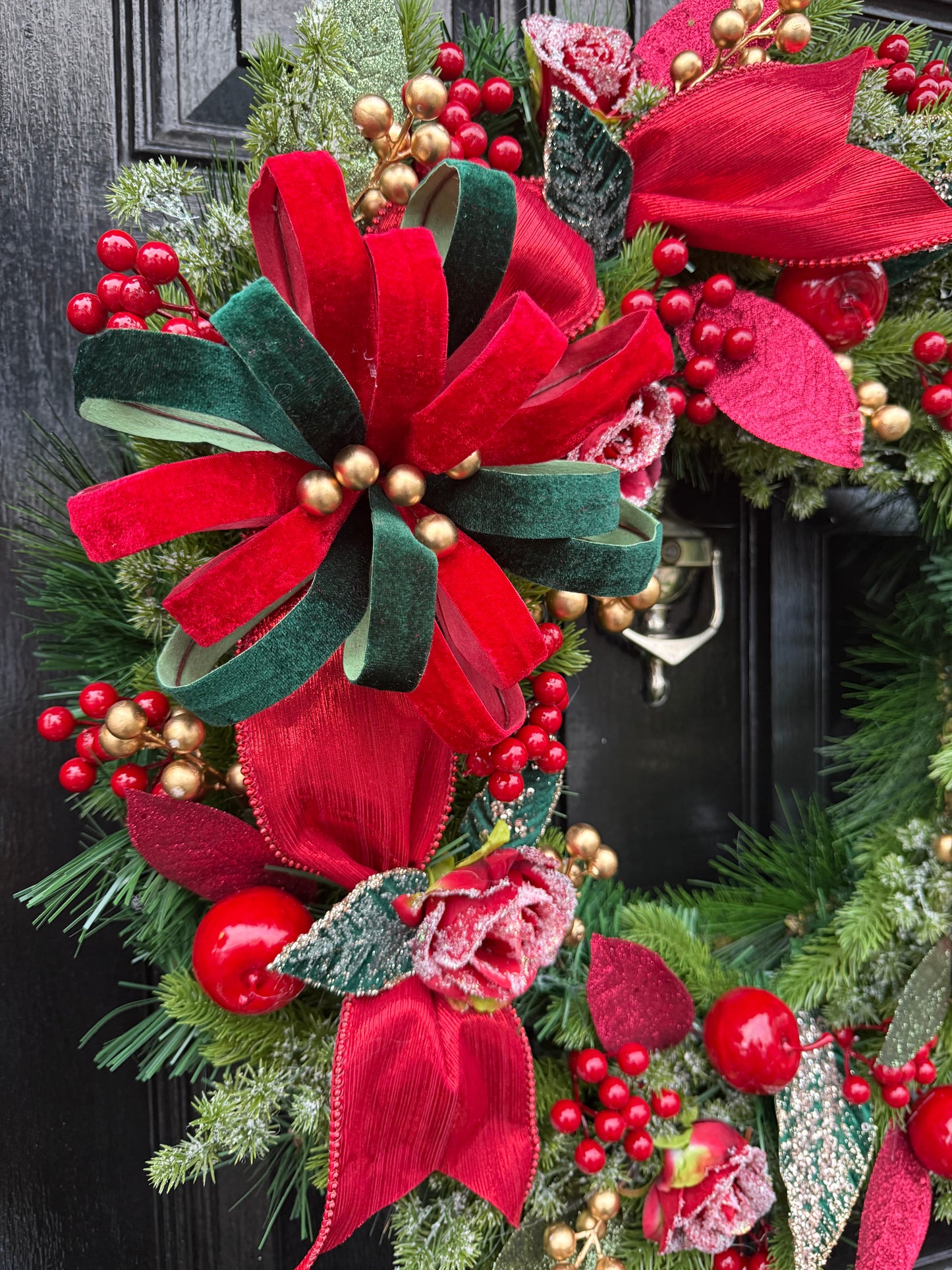 65CM DELUXE FOLIAGE RED/GREEN/GOLD TRADITIONAL FLOWER BURST  WREATH - IMMEDIATE DESPATCH