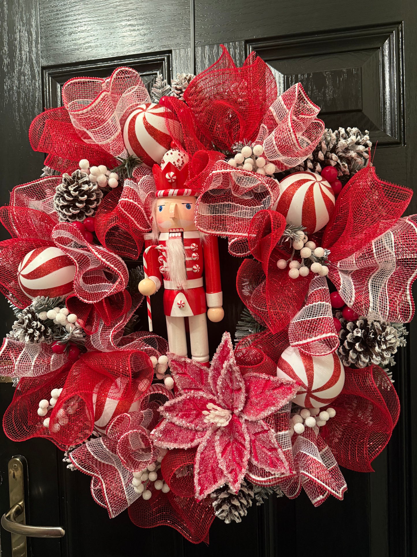 60cm FROSTED NUTCRACKER CANDY CANE MIXED WREATH - IMMEDIATE DESPATCH