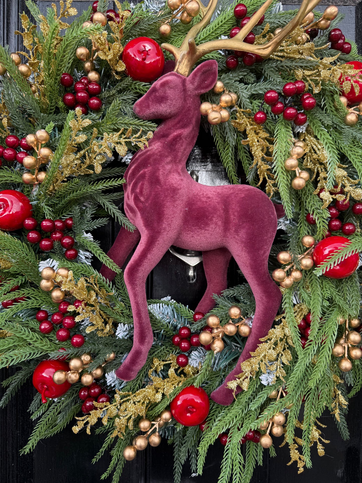 60cm DELUXE BURGUNDY/GOLD FOLIAGE STAG WREATH