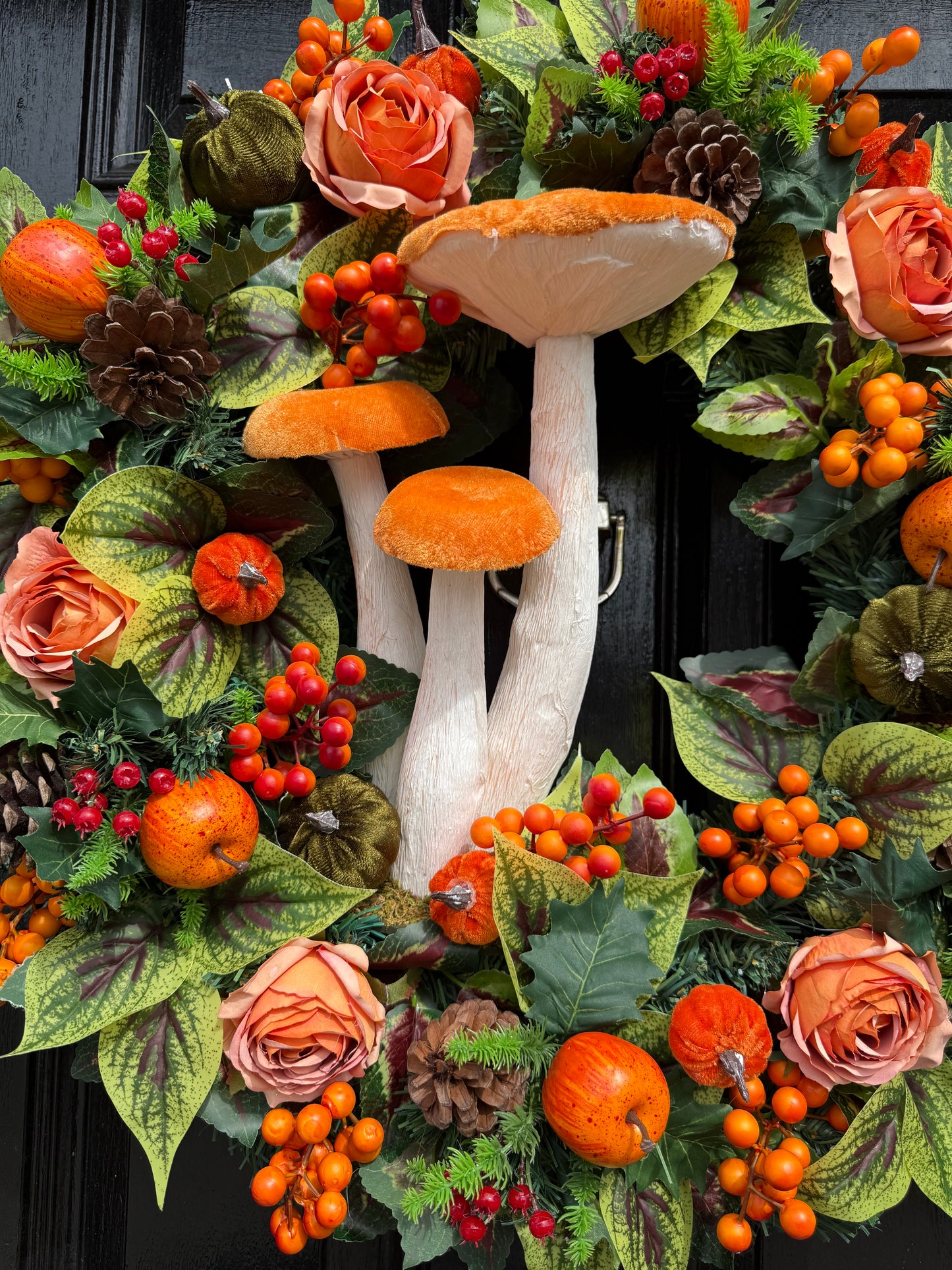 60cm DELUXE GIANT ORANGE TOADSTOOL  WOODLAND MIXED FOLIAGE AUTUMN WREATH