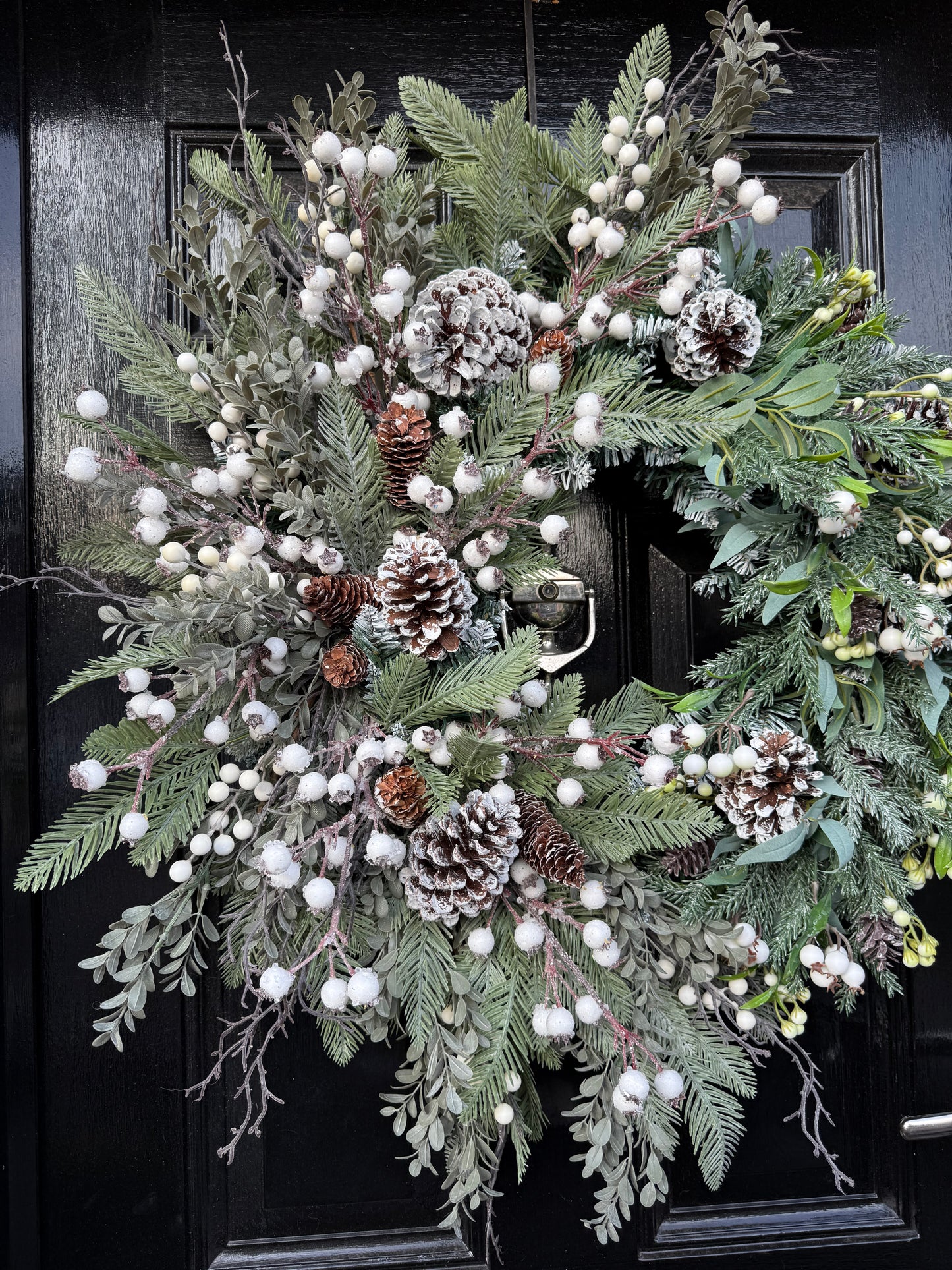 70cm LARGE DELUXE FOLIAGE WOODLAND BERRY WREATH (approx 85cm long)