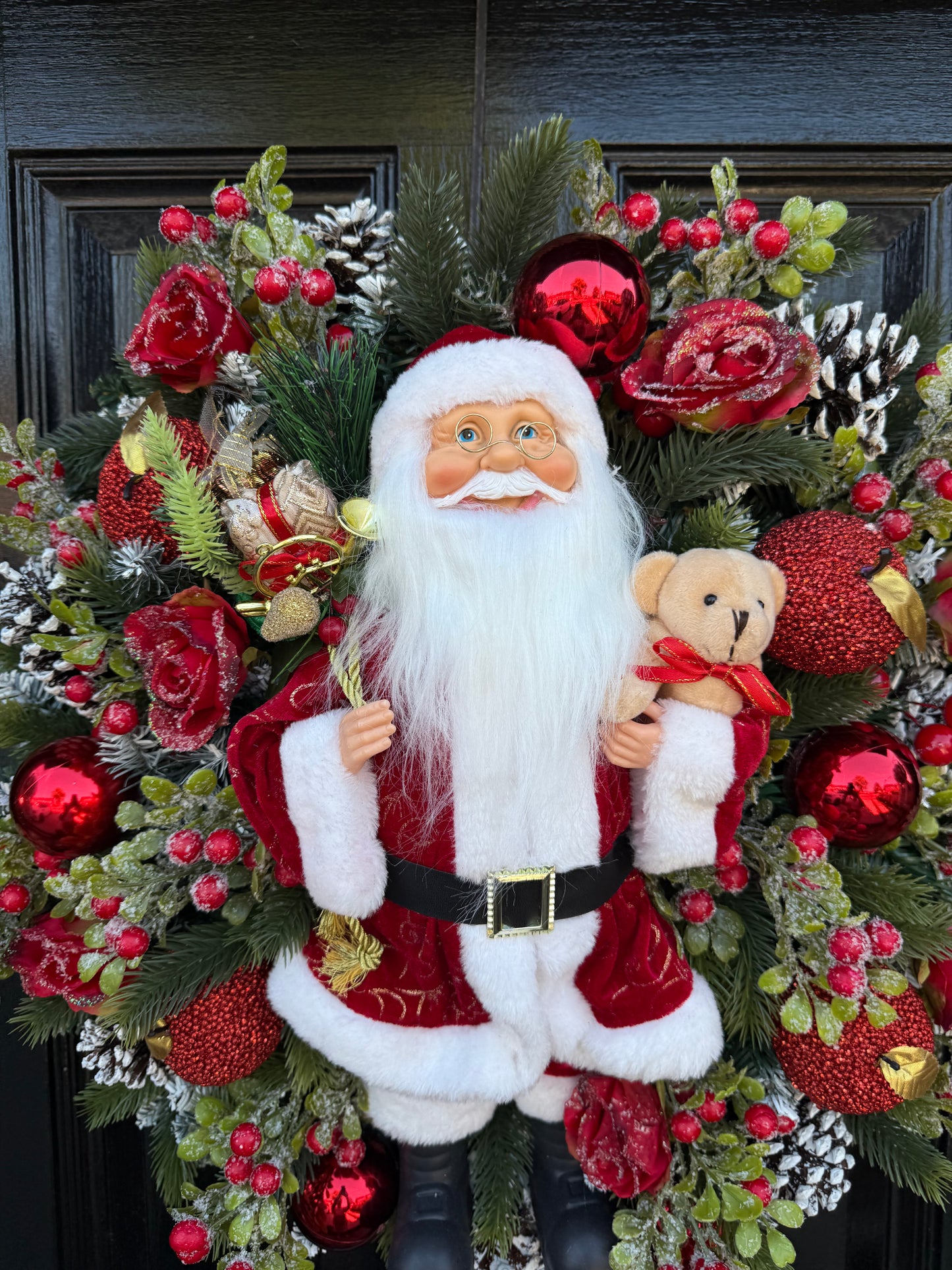 65cm SUPER DELUXE TRADITIONAL SANTA  ROSE BERRY FULL WREATH