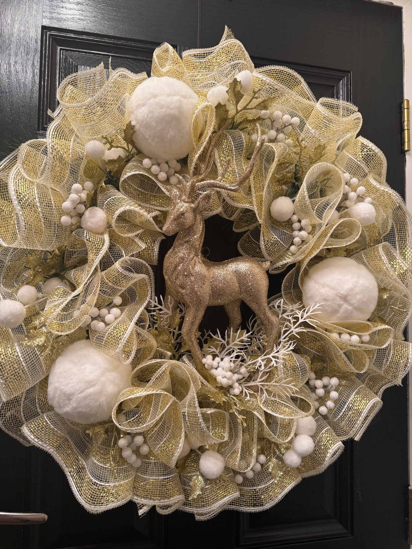 65cm GOLD GLITTER STAG SNOWBALL DELUXE WREATH - IMMEDIATE DESPATCH