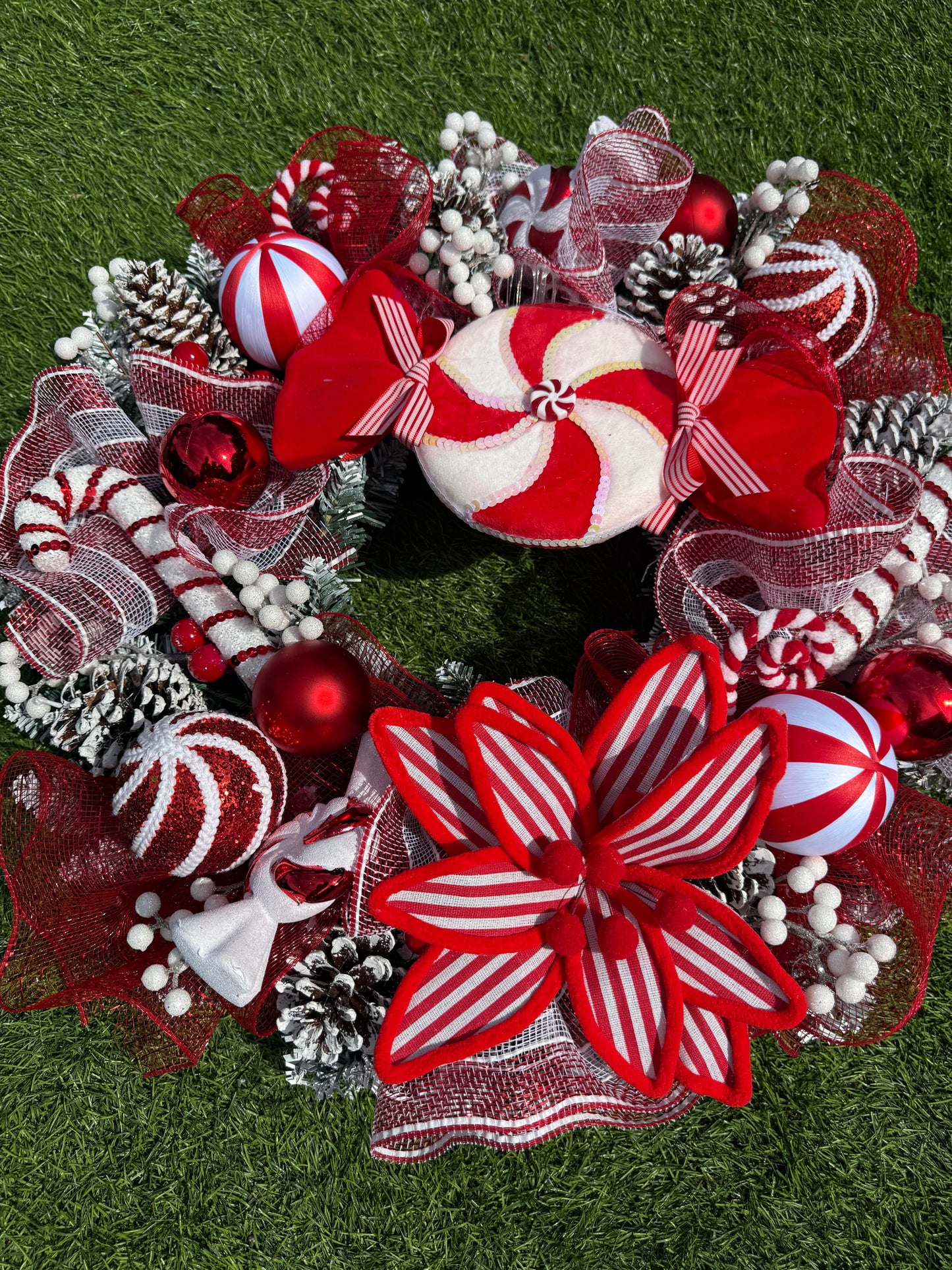 65cm DELUXE  CANDY CANE MIXED WREATH - 14 working days despatch