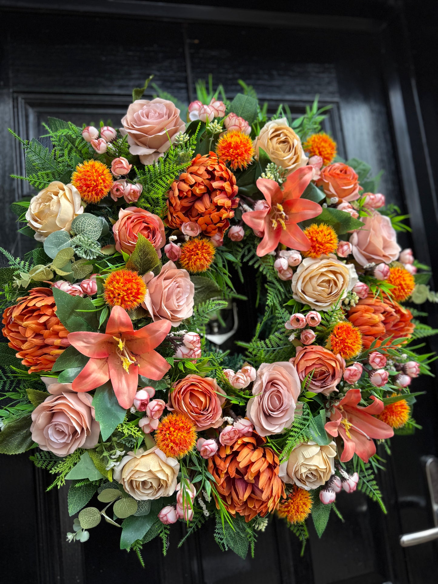 60cm DELUXE THICK FOLIAGE AND MIXED ORANGE / CHAMPAGNE WREATH
