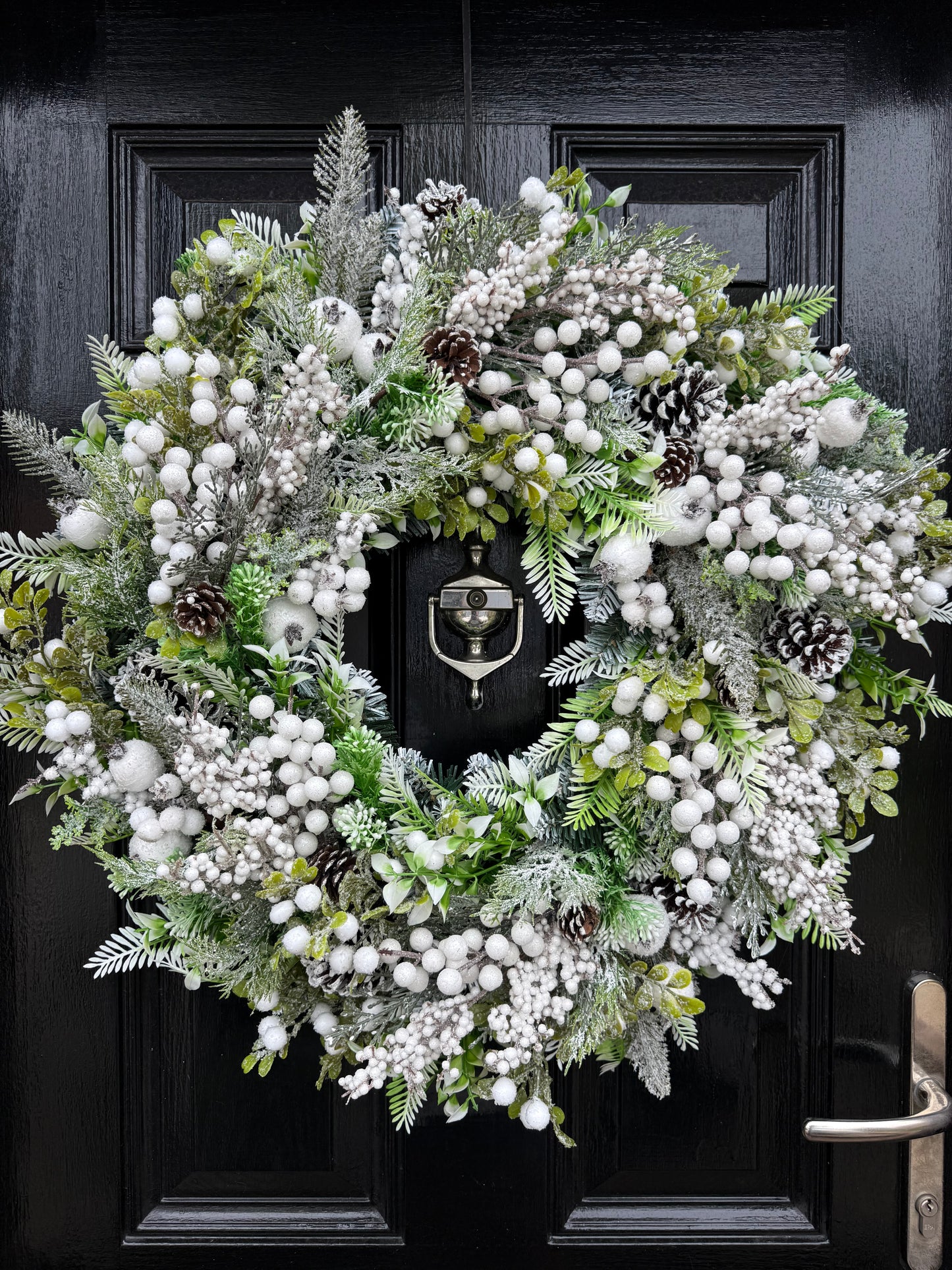 65cm DELUXE WINTER WONDERLAND FROSTED GLITTER BERRY WREATH - IMMEDIATE DESPATCH