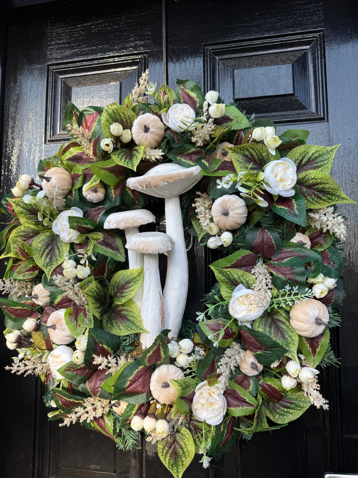 60cm DELUXE GIANT NEUTRAL IVORY TOADSTOOL  WOODLAND MIXED FOLIAGE AUTUMN WREATH