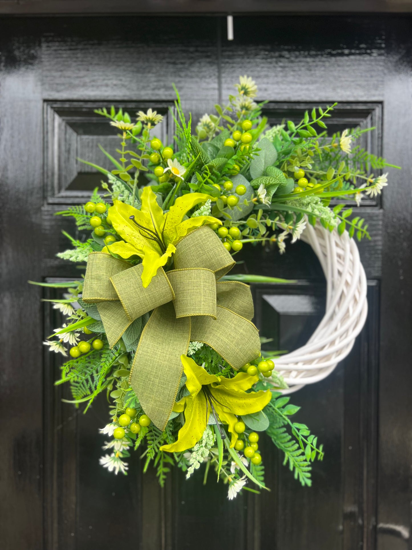 GREENS/NEUTRALS SPRING WICKER WREATH