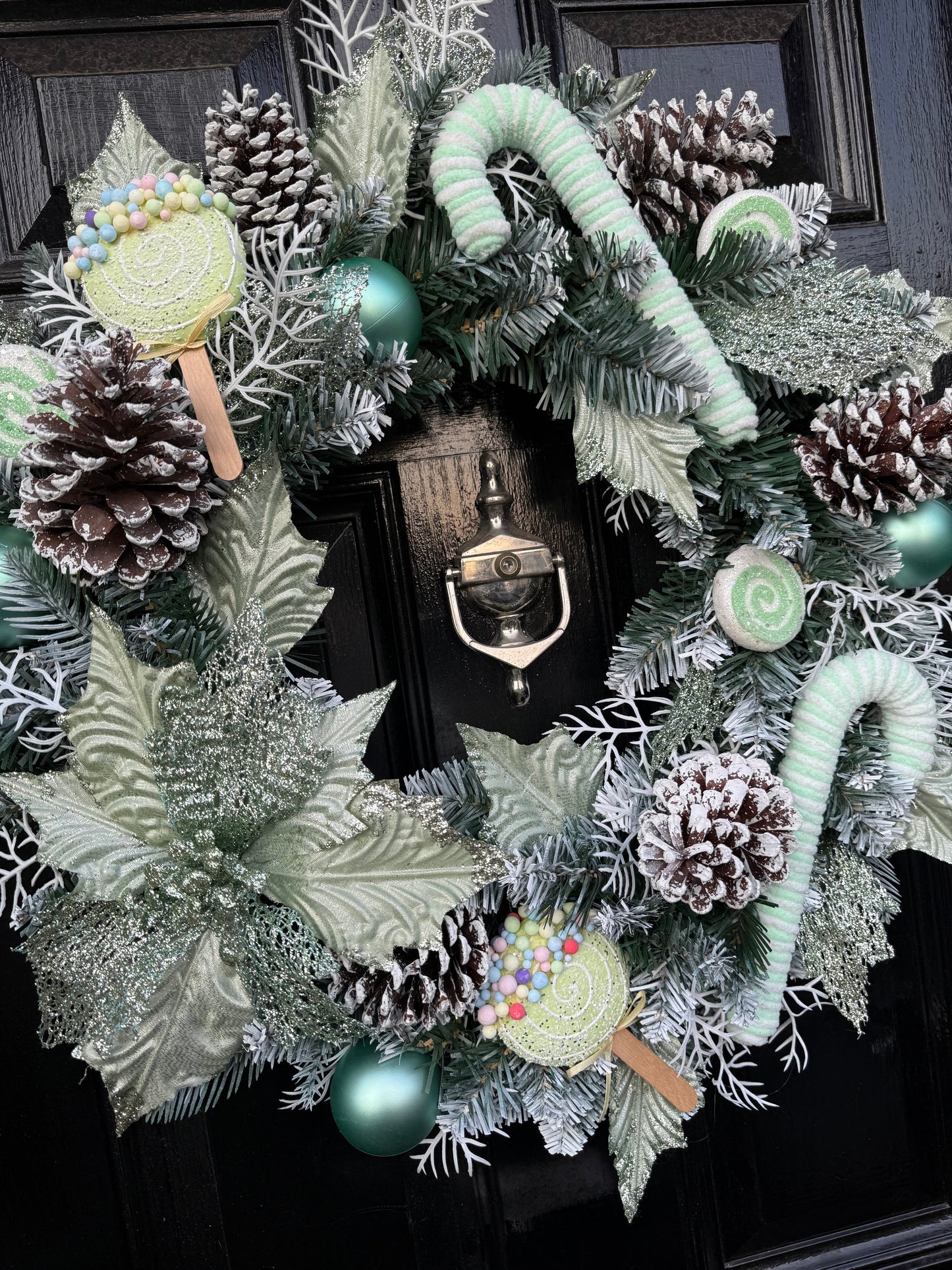 60cm FROSTED PASTEL GREEN WHITE CANDY POP WREATH - IMMEDIATE DESPATCH