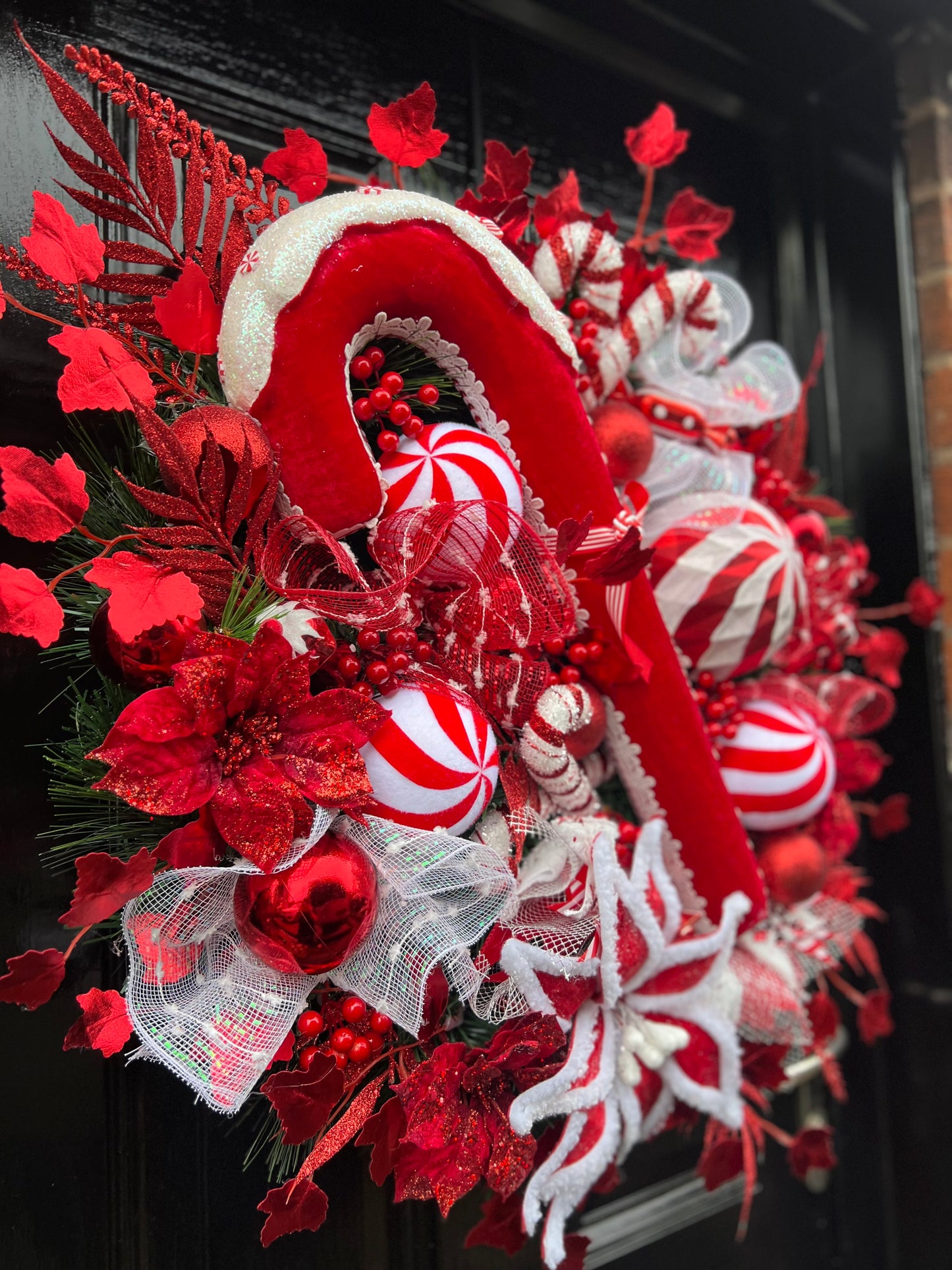 70cm CANDY CANE  DELUXE WREATH - **DESPATCH END 1st week DECEMBER**