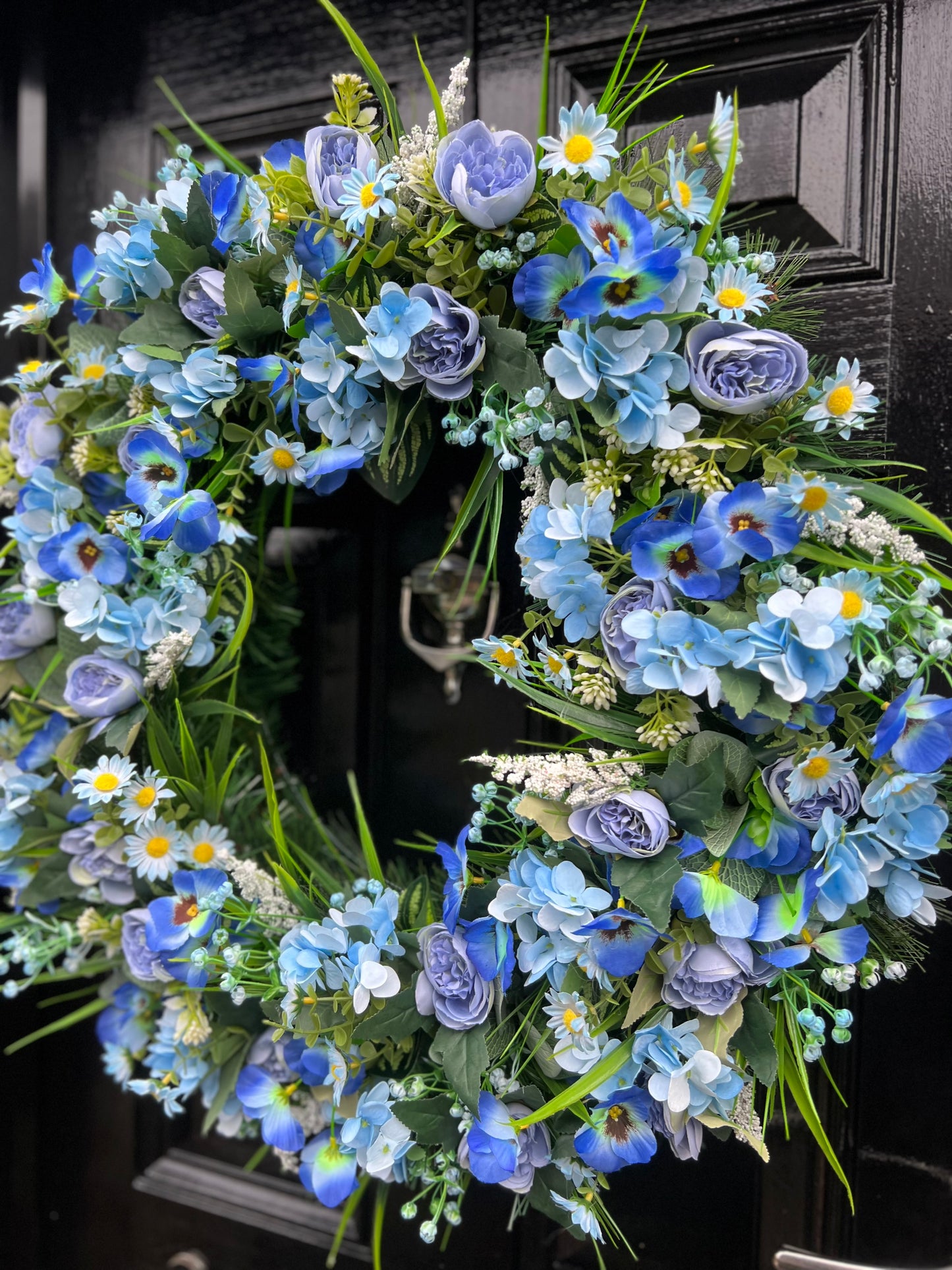 65cm BLUE SPRING MIX WREATH