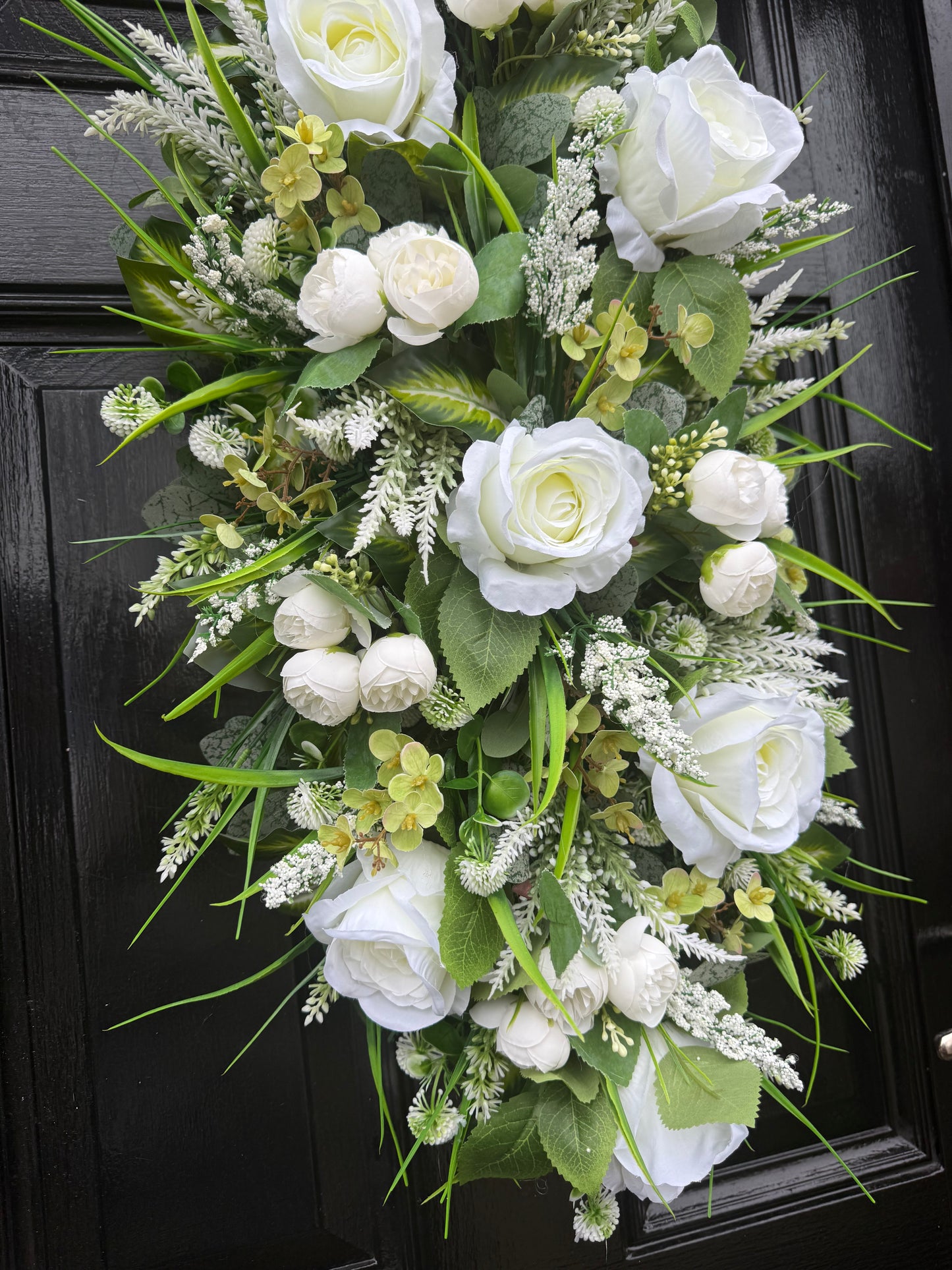 ALL SEASON NEUTRAL MIXED FOLIAGE & ROSE SPRING DOOR SWAG