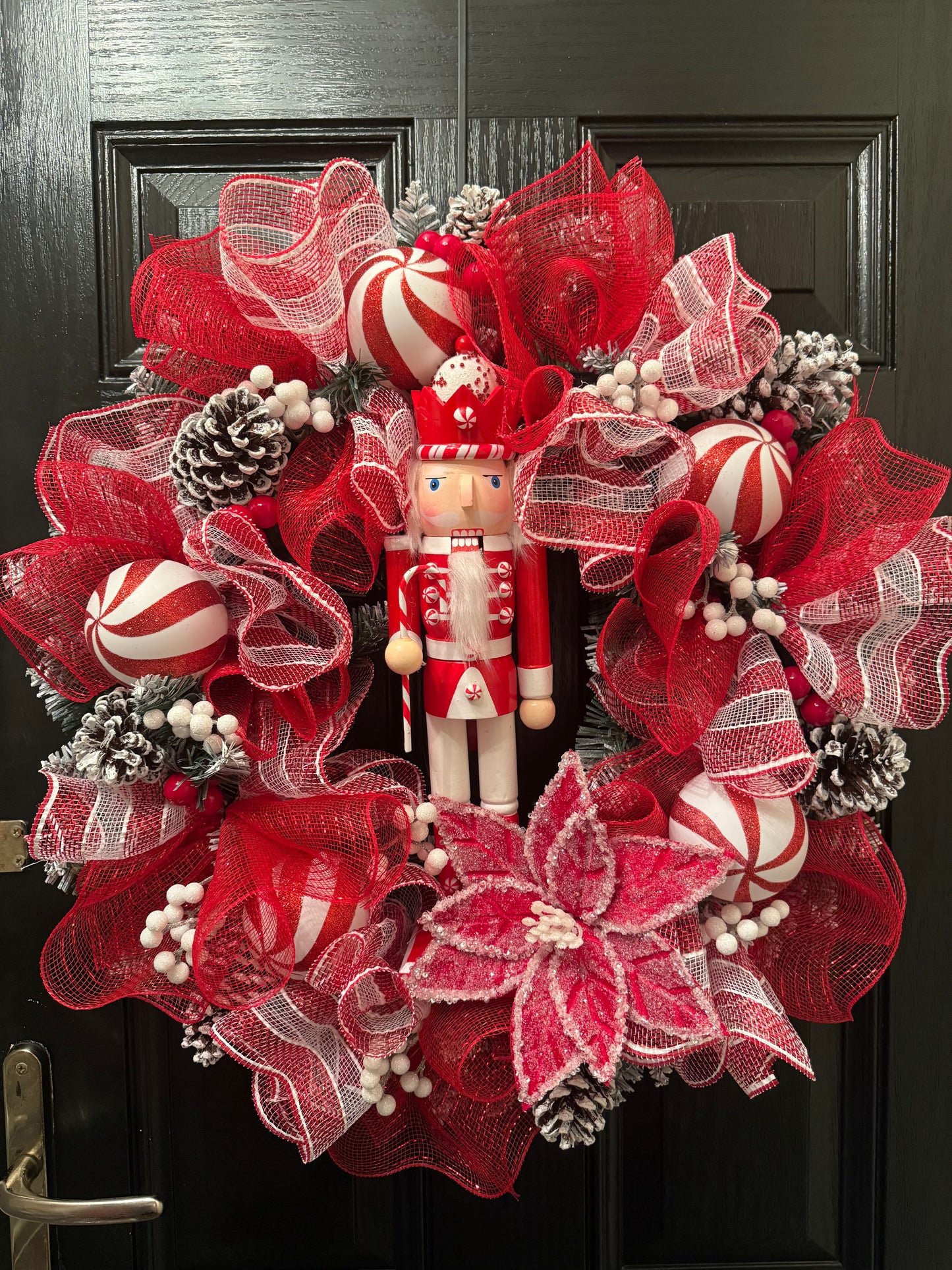 60cm FROSTED NUTCRACKER CANDY CANE MIXED WREATH - IMMEDIATE DESPATCH