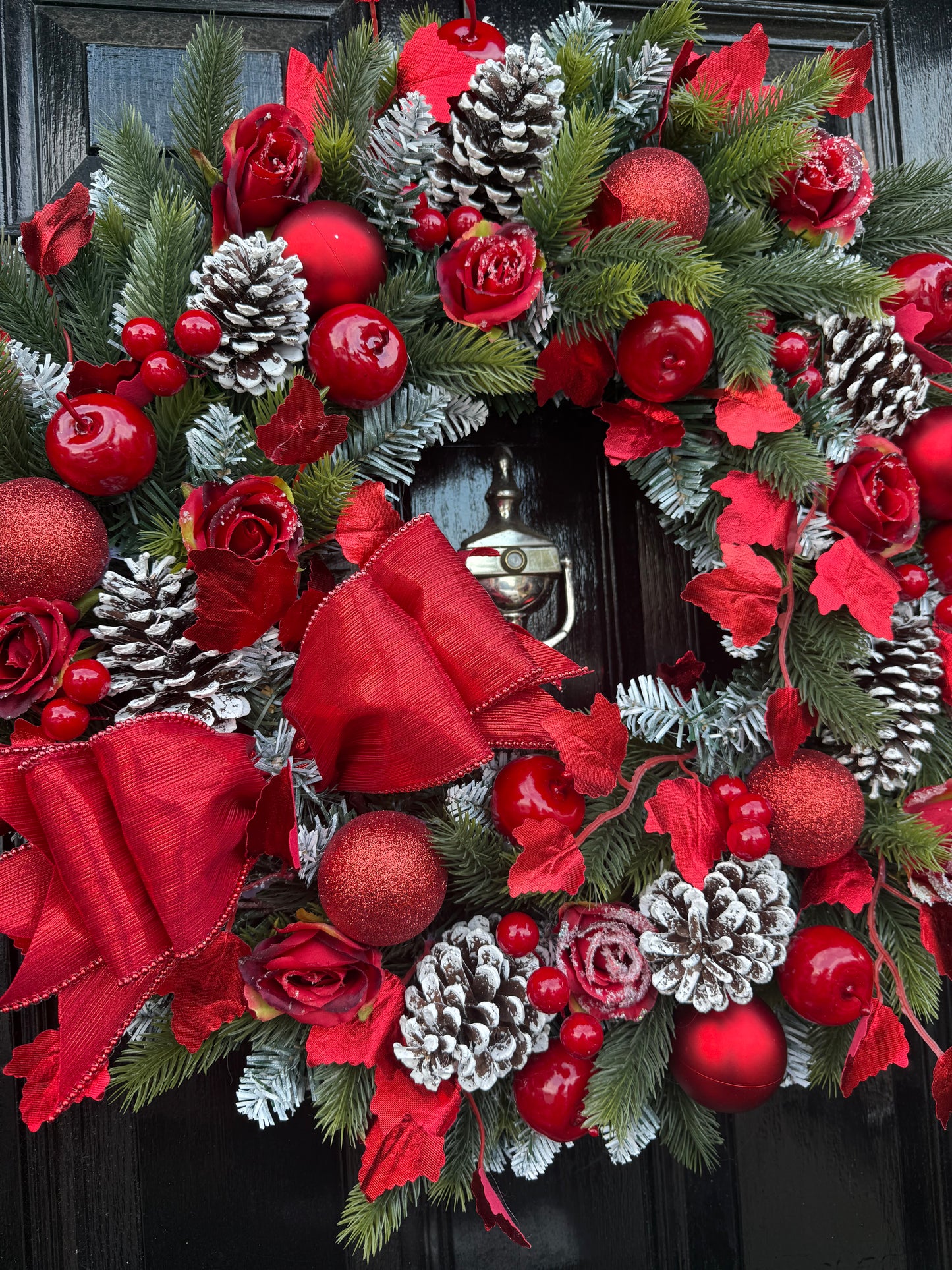 60cm DELUXE TRADITIONAL ROSE BERRY APPLE FOLIAGE WREATH