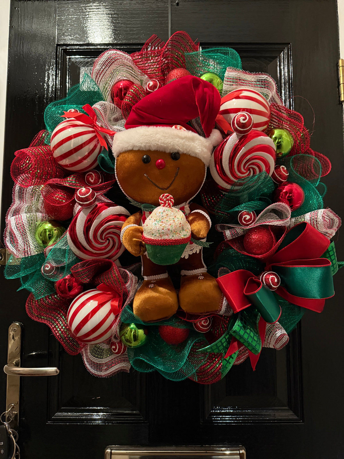 65cm DELUXE GINGEBREAD CANDYLAND MESH MIXED WREATH