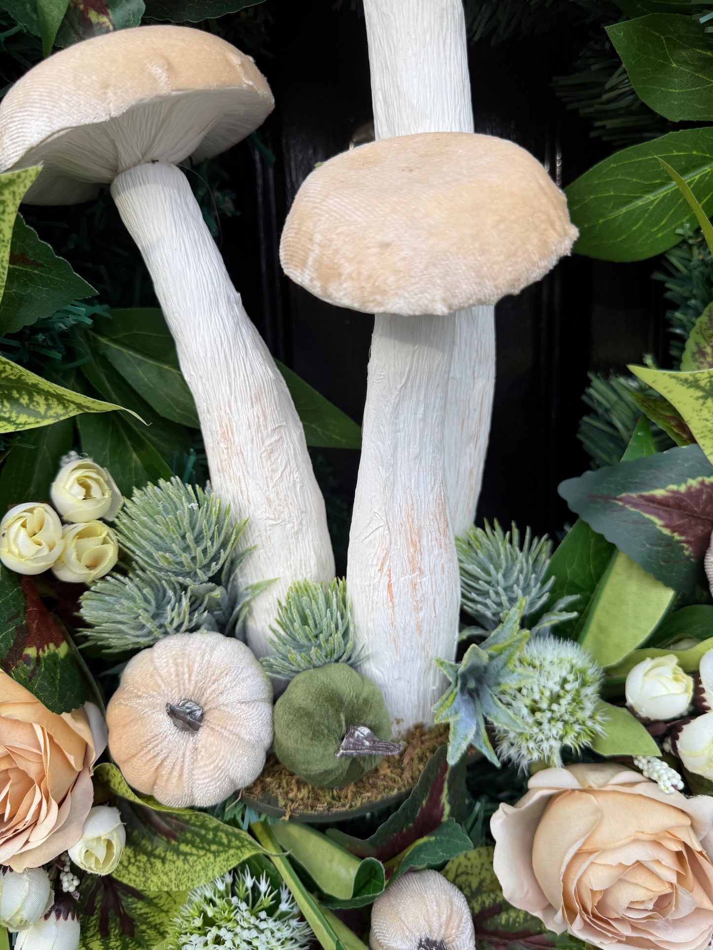 60cm DELUXE GIANT NEUTRAL IVORY TOADSTOOL  WOODLAND MIXED FOLIAGE AUTUMN WREATH
