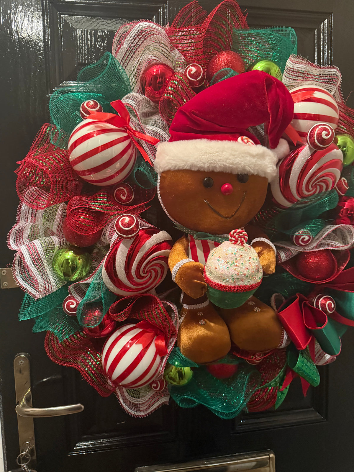 65cm DELUXE GINGEBREAD CANDYLAND MESH MIXED WREATH
