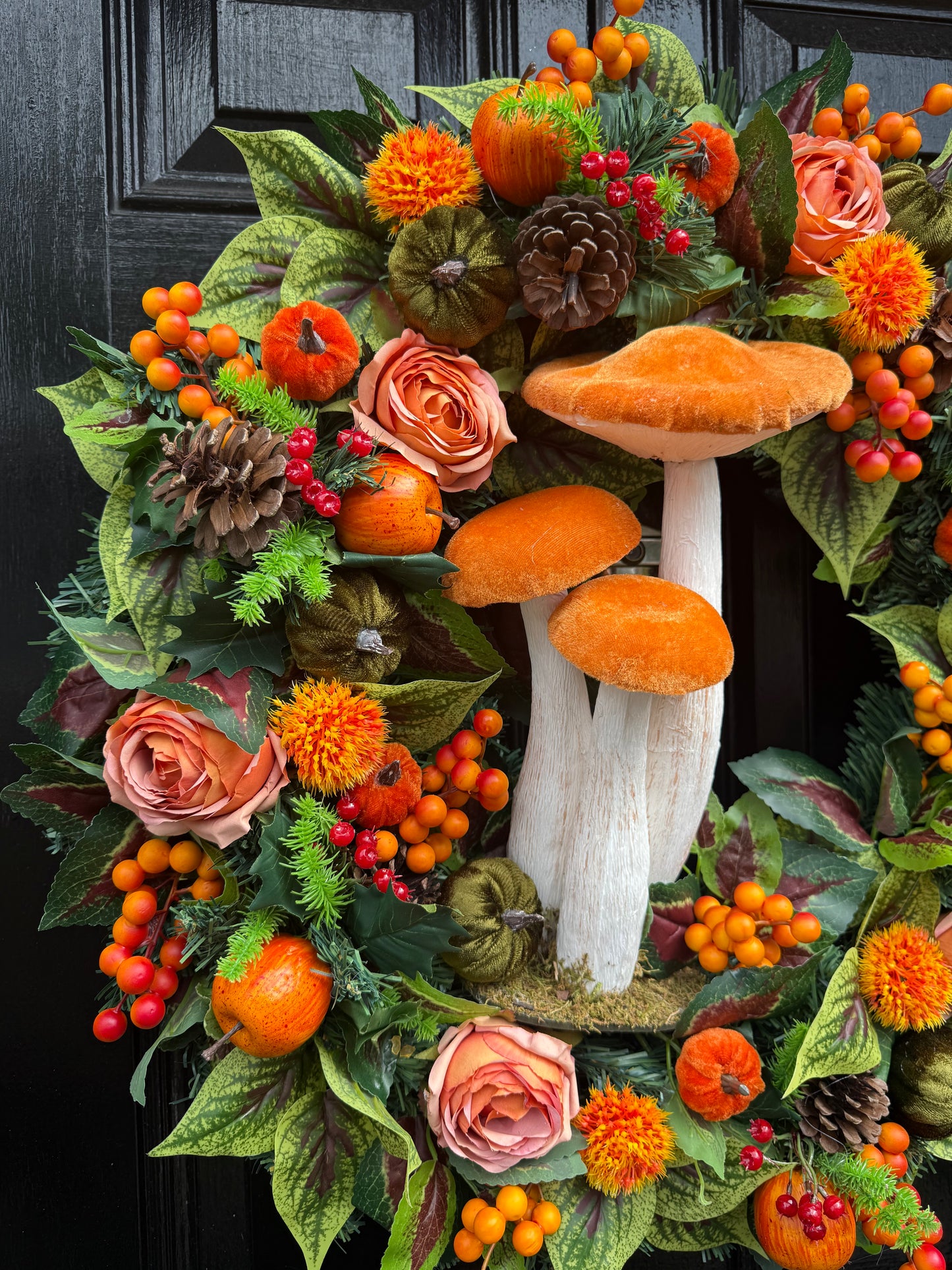 60cm DELUXE GIANT ORANGE TOADSTOOL  WOODLAND MIXED FOLIAGE AUTUMN WREATH