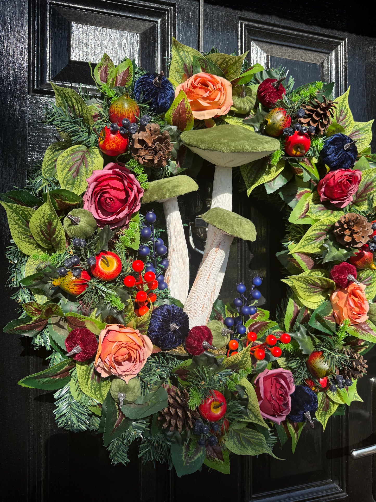 60cm DELUXE GIANT GREEN TOADSTOOL  WOODLAND MIXED FOLIAGE AUTUMN WREATH