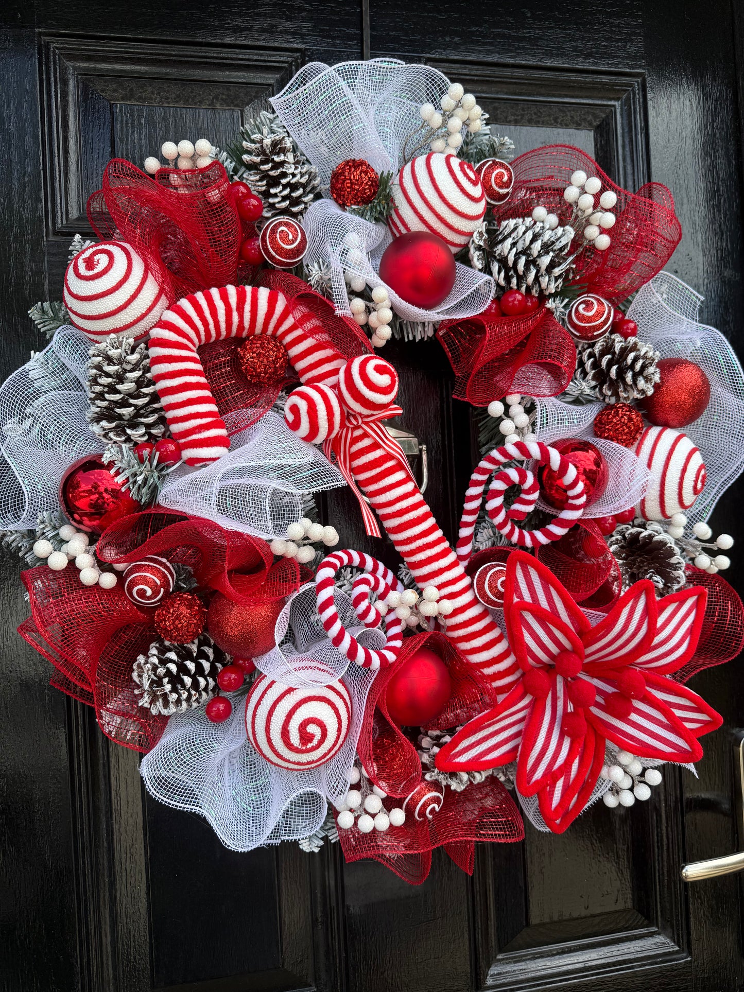 65cm FROSTED CANDY CANE MIXED WREATH - IMMEDIATE DESPATCH