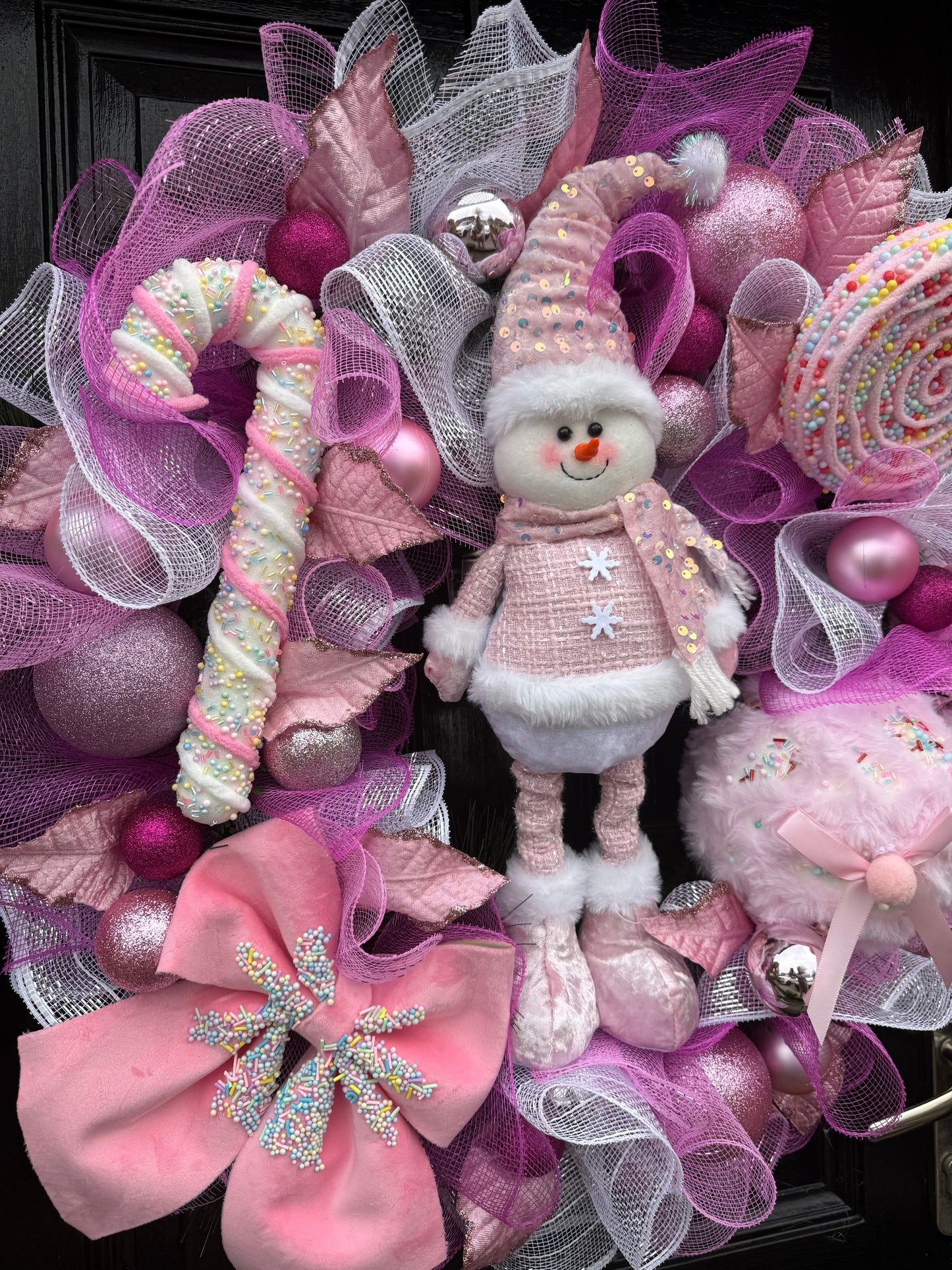 65cm MIXED PINK DELUXE GINGERBREAD CANDY WREATH - IMMEDIATE DESPATCH