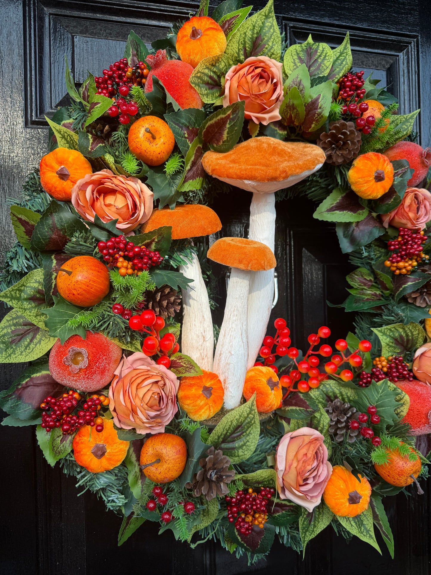 60cm DELUXE GIANT ORANGE TOADSTOOL  WOODLAND MIXED FOLIAGE AUTUMN WREATH