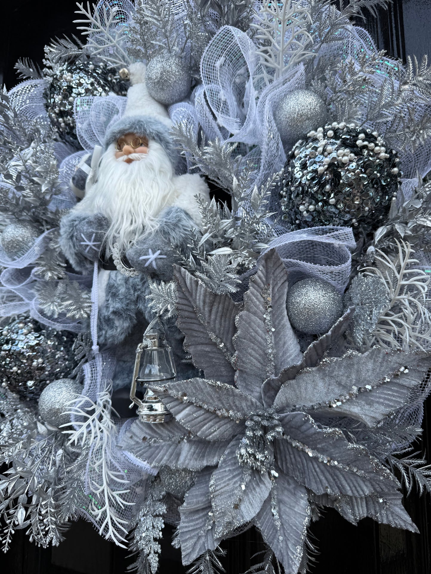 65cm DELUXE WINTER WONDERLAND WHITE SILVER SANTA WREATH - IMMEDIATE DISPATCH