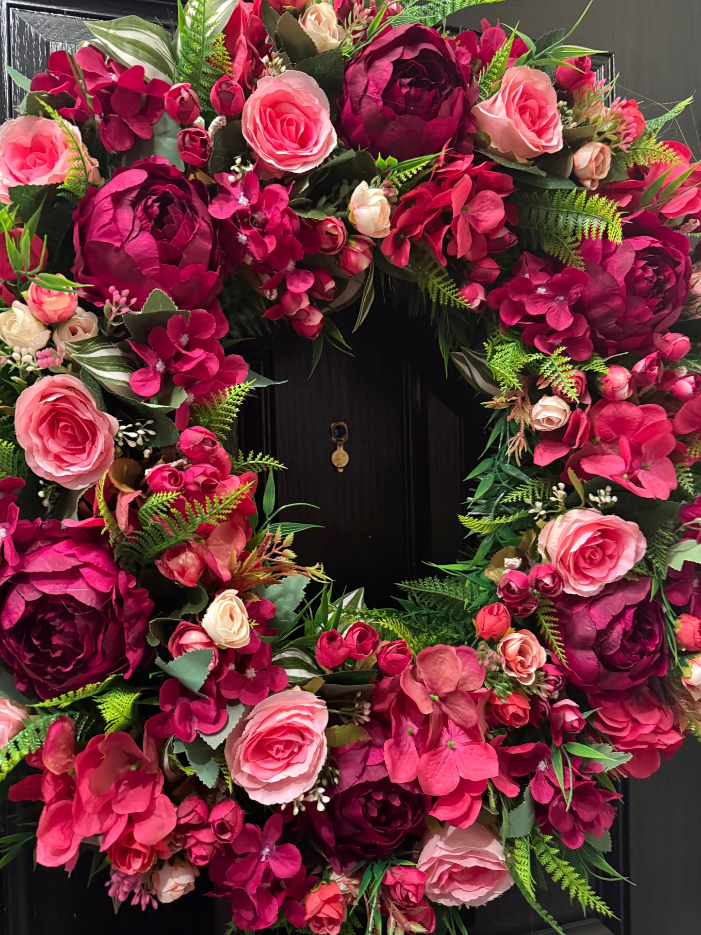 *MADE TO ORDER APRROX 10 WORKING DAYS FOR DISPATCH *** 65cm DELUXE DEEP PINKS MIX FOLIAGE WREATH