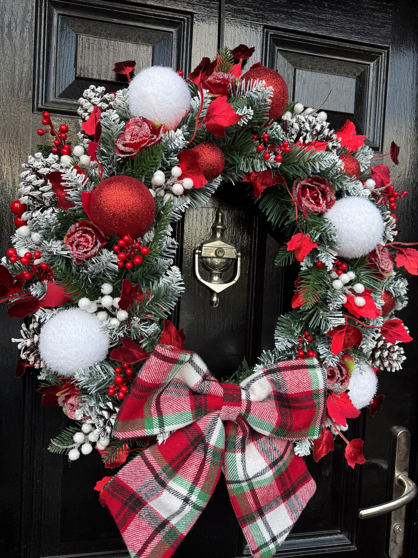 60cm TARTAN BOW TRADITIONAL WREATH - IMMEDIATE DESPATCH