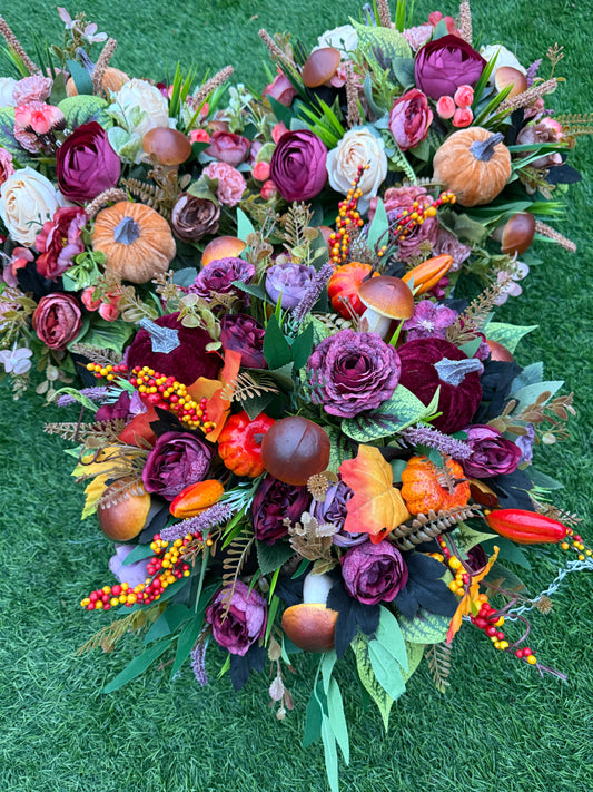 AUTUMN HANGING BASKET 12 INCH ROUND - PLEASE CHOOSE PUMPKIN COLOUR  - DESPATCH DATE W/C 18TH AUGUST