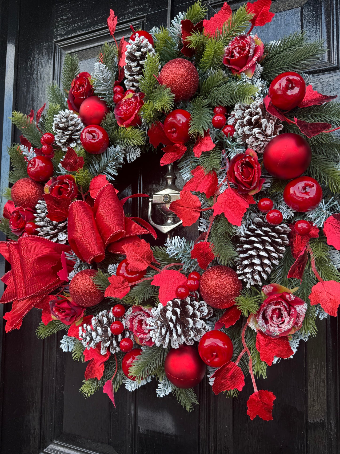 60cm DELUXE TRADITIONAL ROSE BERRY APPLE FOLIAGE WREATH