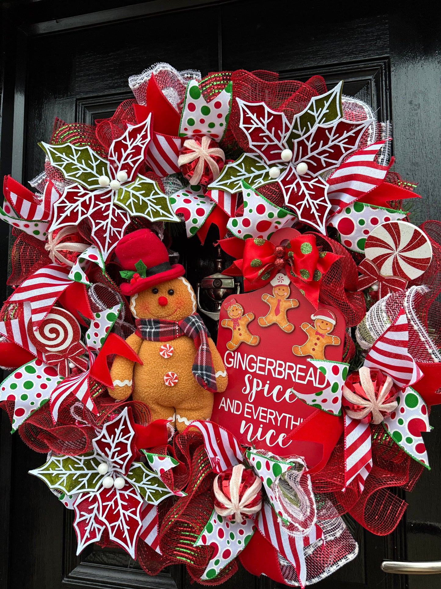 65cm DELUXE GINGERBREAD SPICE BUT NICE CANDY MIXED WREATH