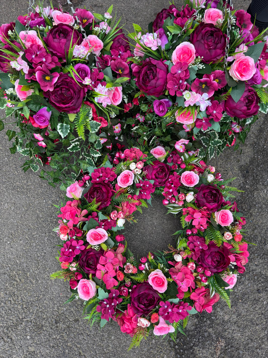 DEEP PINKS DEAL OF OF THE WEEK 2 12" DELUXE HANGING BASKETS & MATCHING 55cm DELUXE WREATH - approx 10 working days for making and despatch