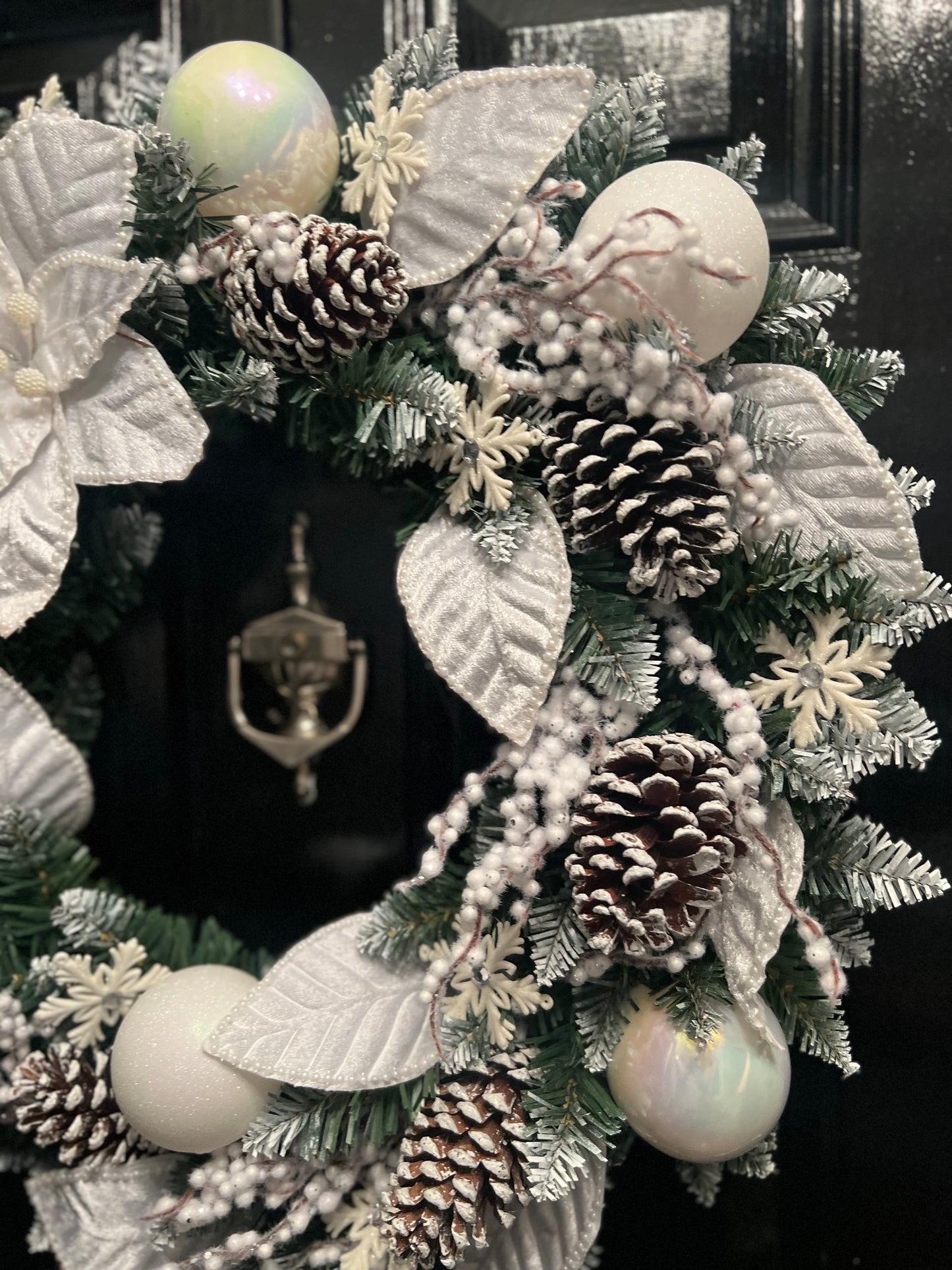 60cm WHITE FROSTED BERRY DELUXE WREATH - IMMEDIATE DESPATCH